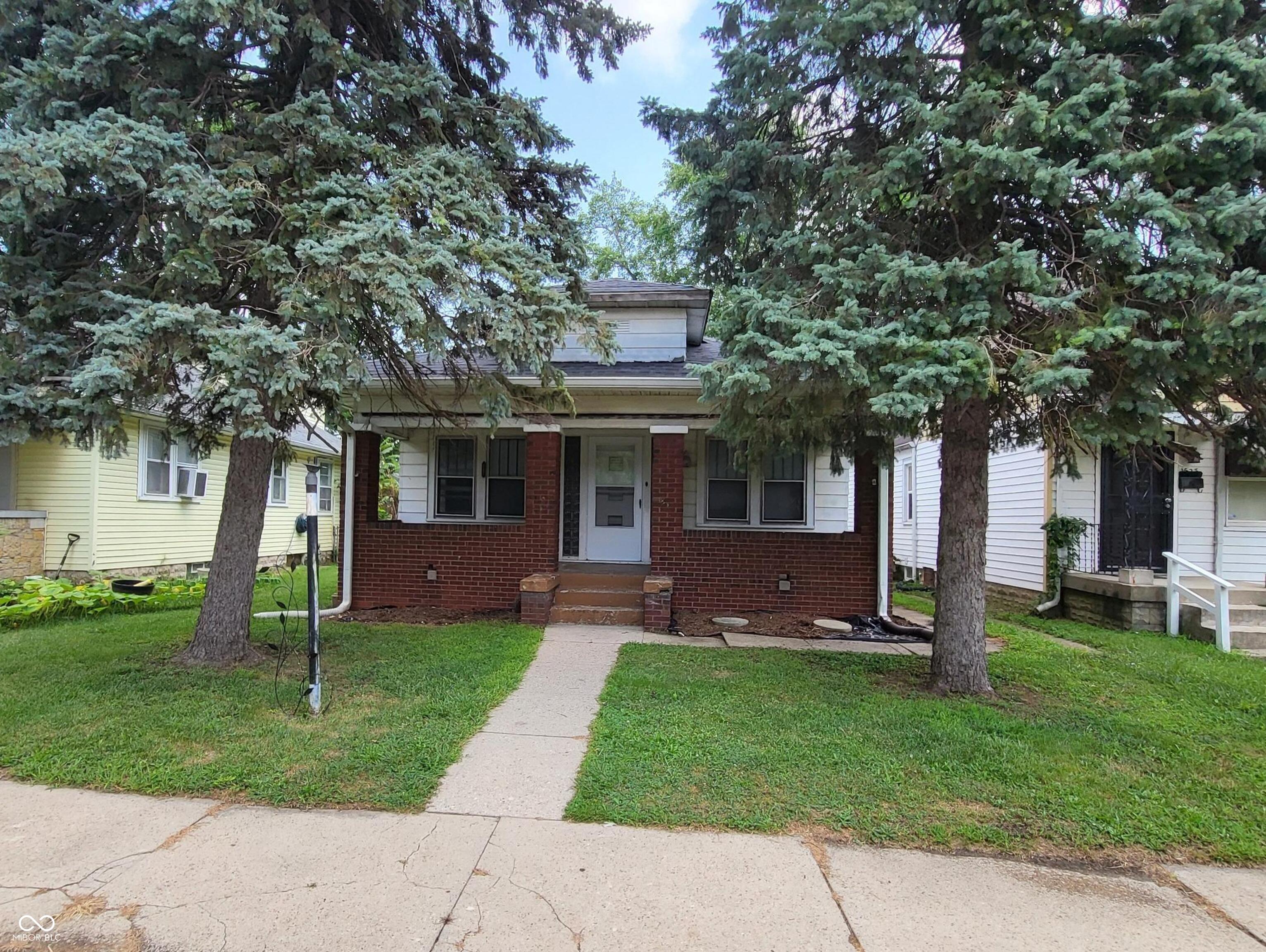 1527 N Chester Avenue — photo