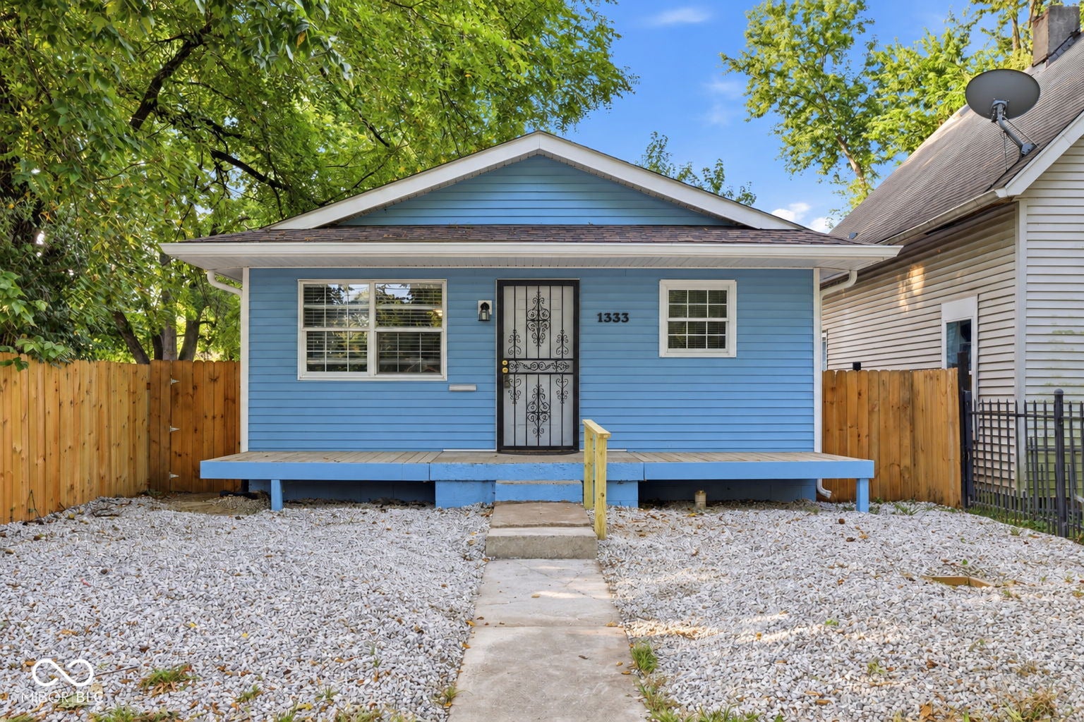 1333 W Pruitt Street — photo