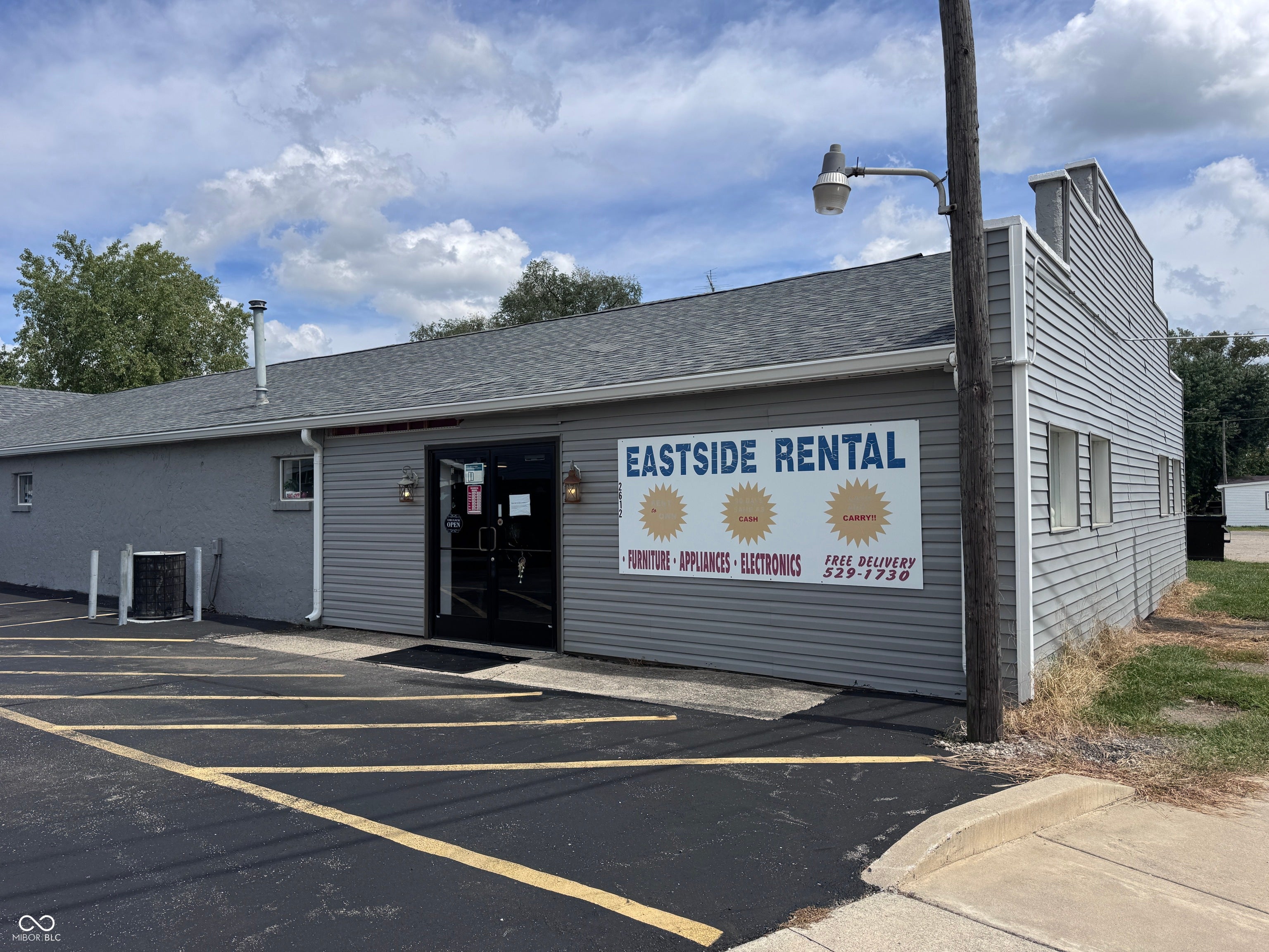 2612 Broad Street — photo