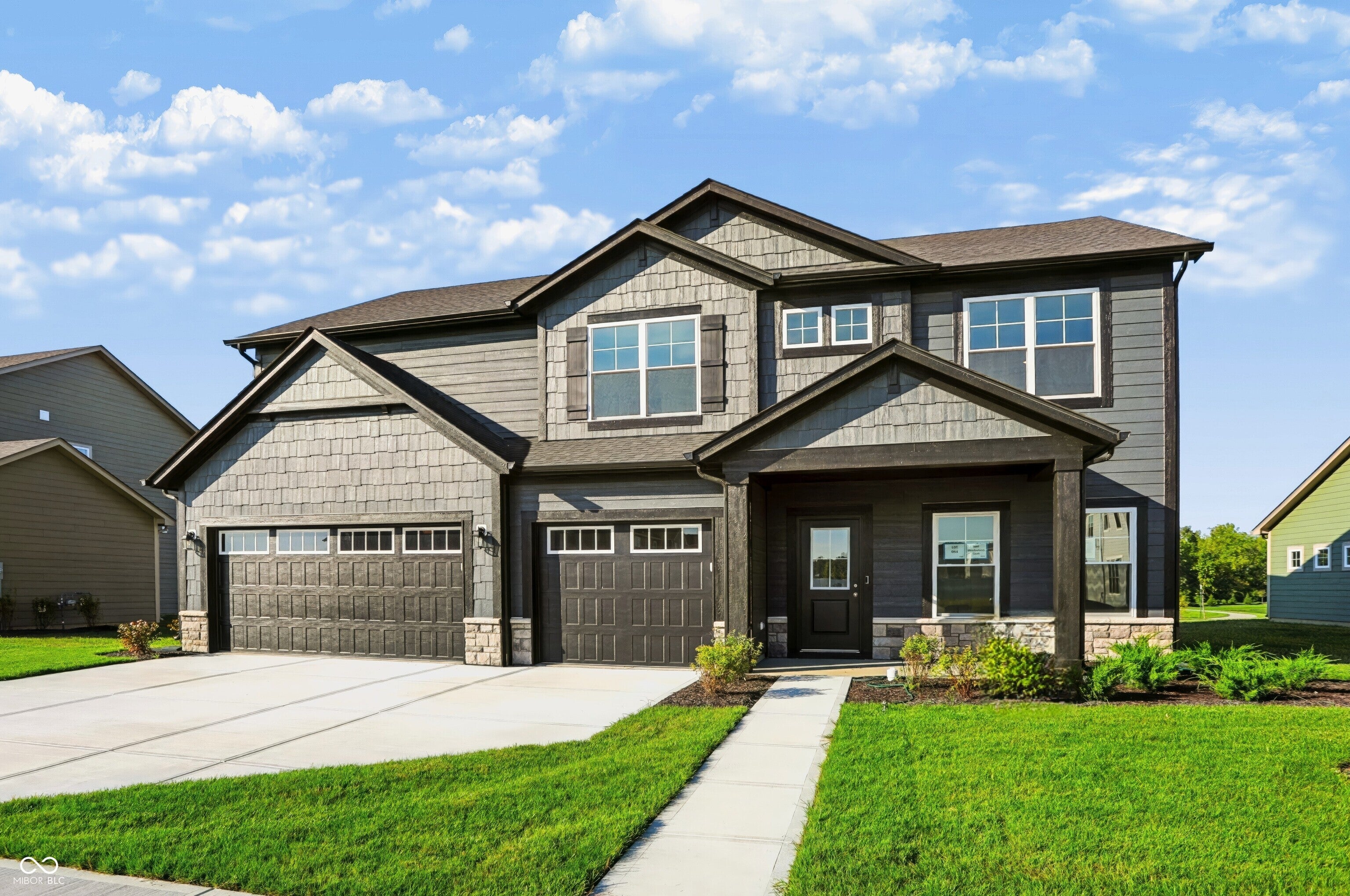 8689 Meadowlands Court — photo