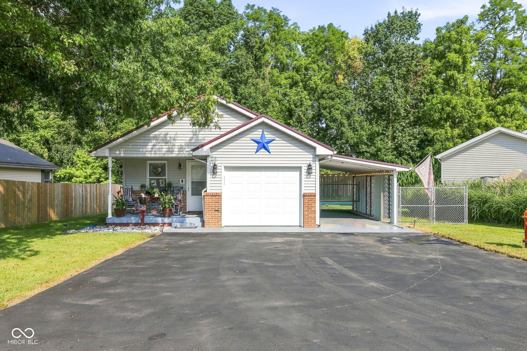212 Olive Court — photo