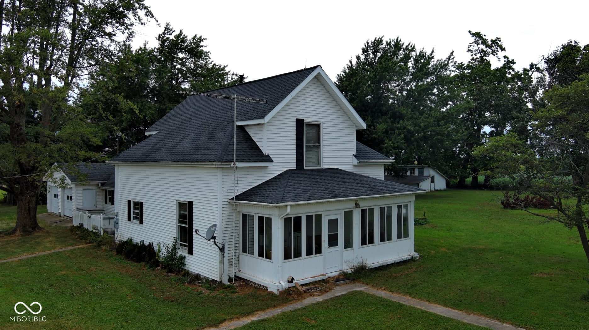 1606 N County Road 1350 E — photo