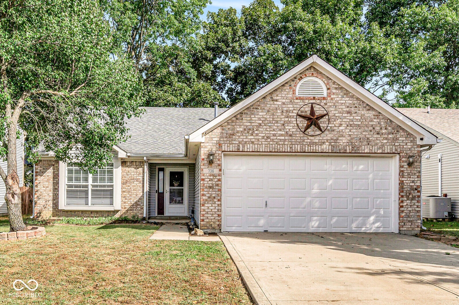 736 Kingston Circle — photo