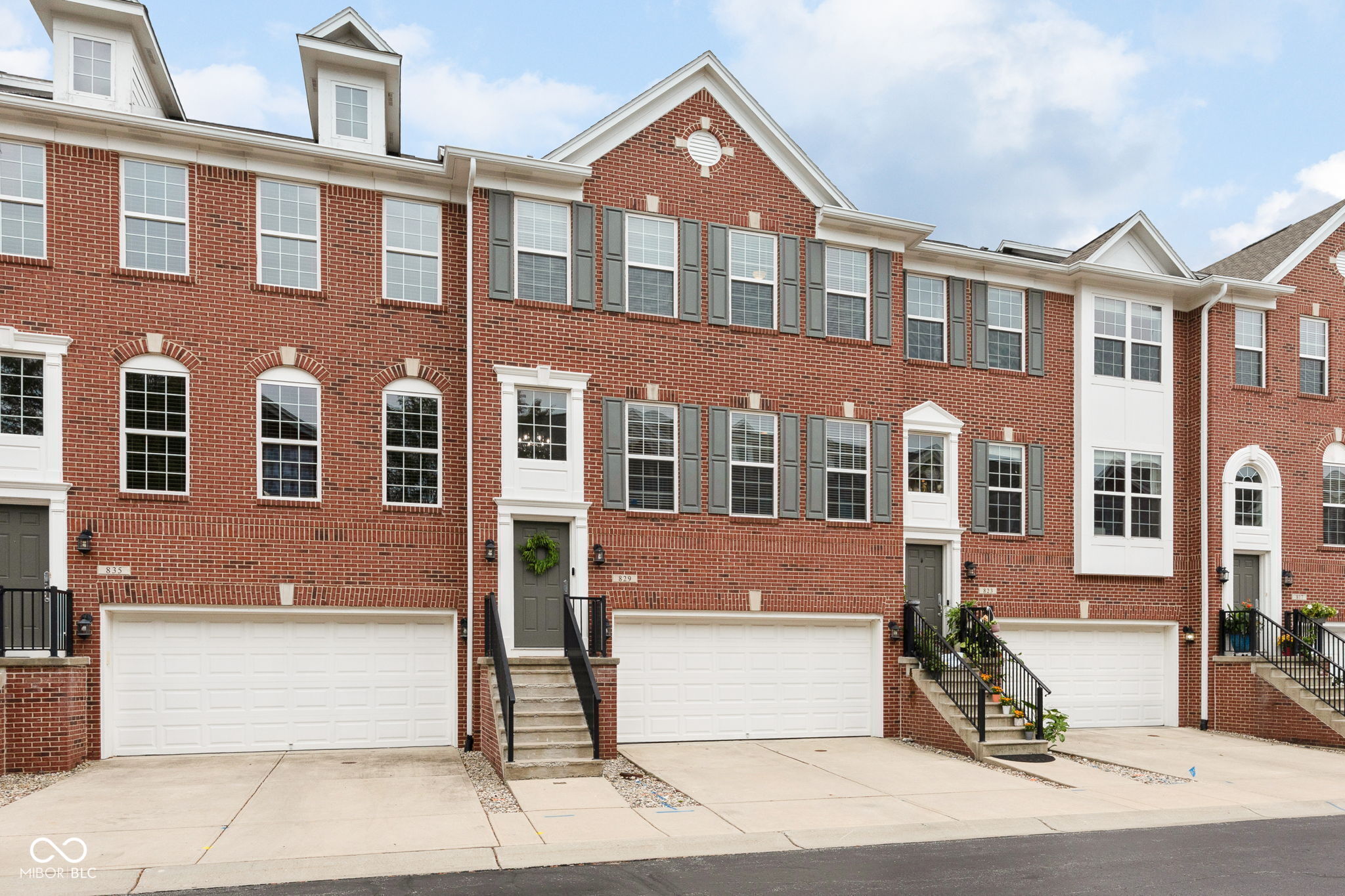 829 Ivy Lane — photo