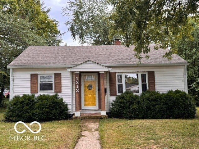 1313 Monument Street — photo