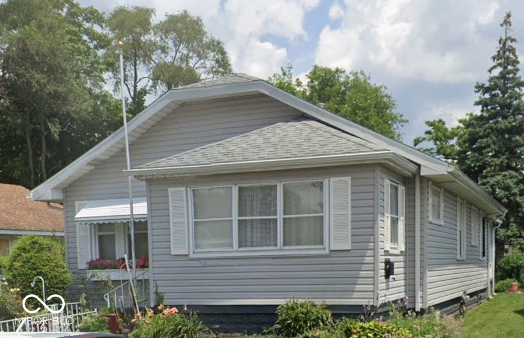 1300 S Pershing Drive — photo