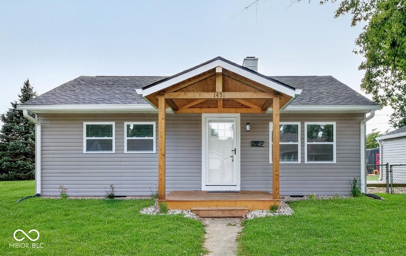 1451 Hamilton Drive — photo