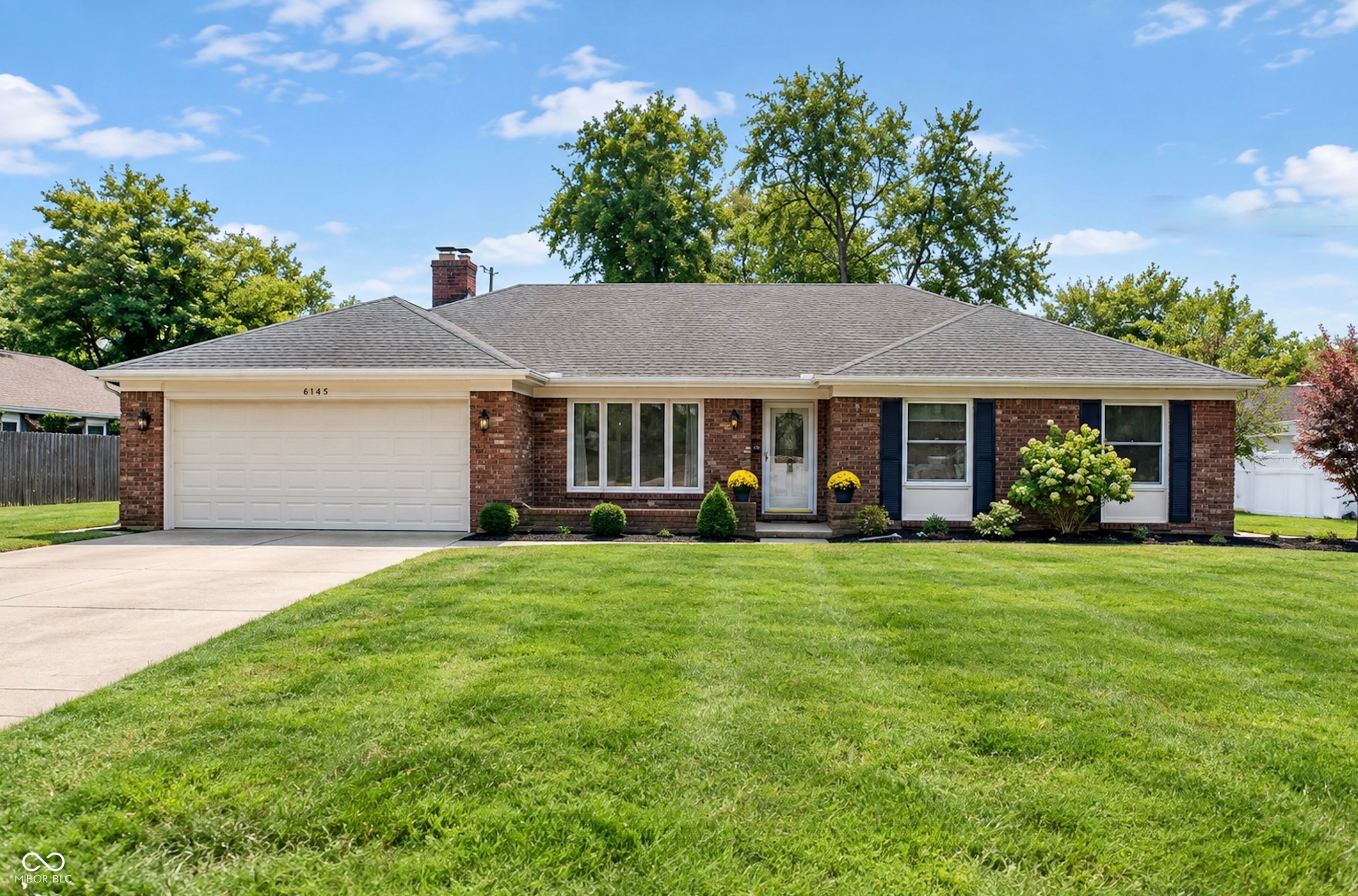 1645 Kingsley Drive — photo