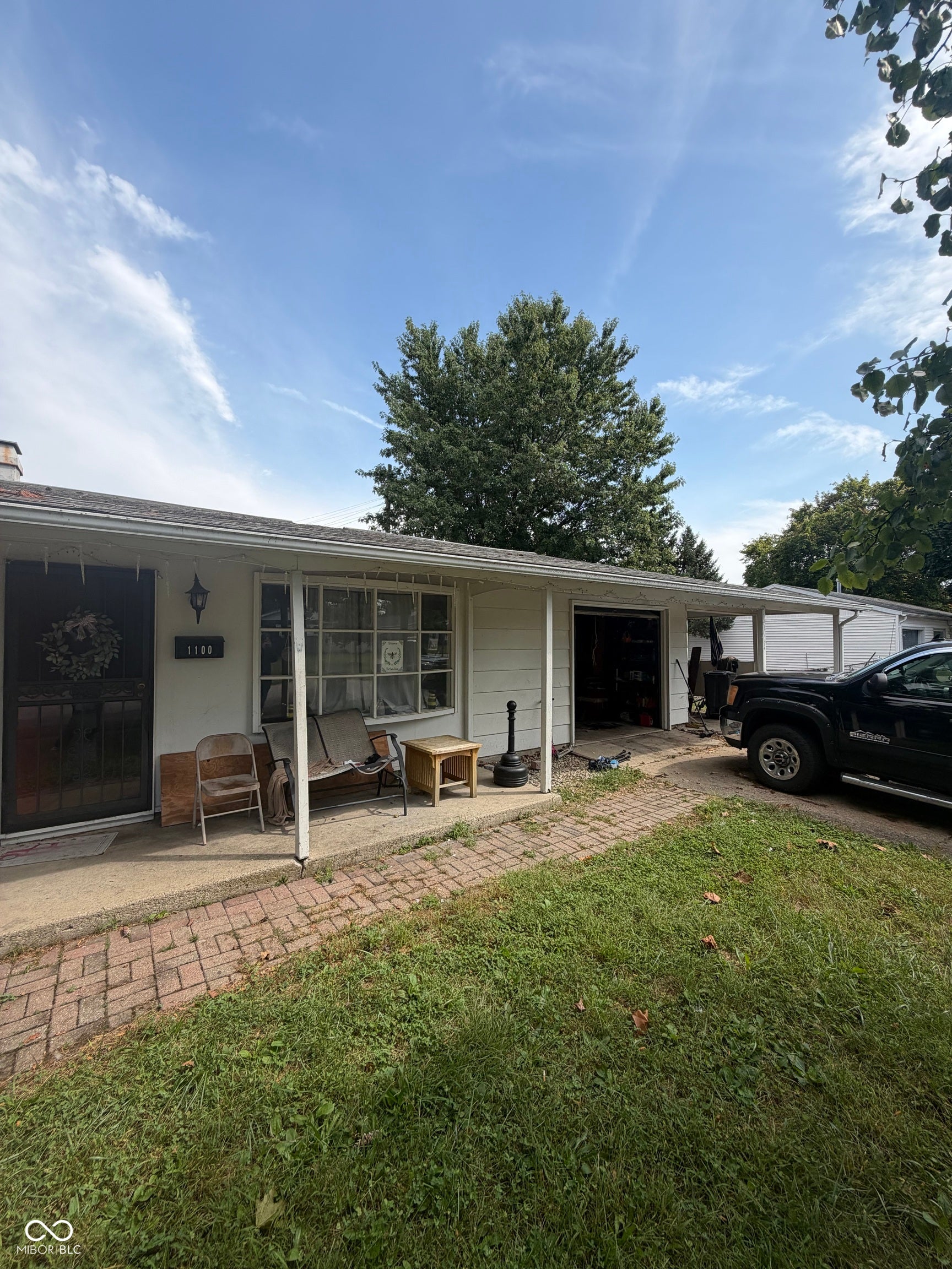 1100 Archway Drive — photo