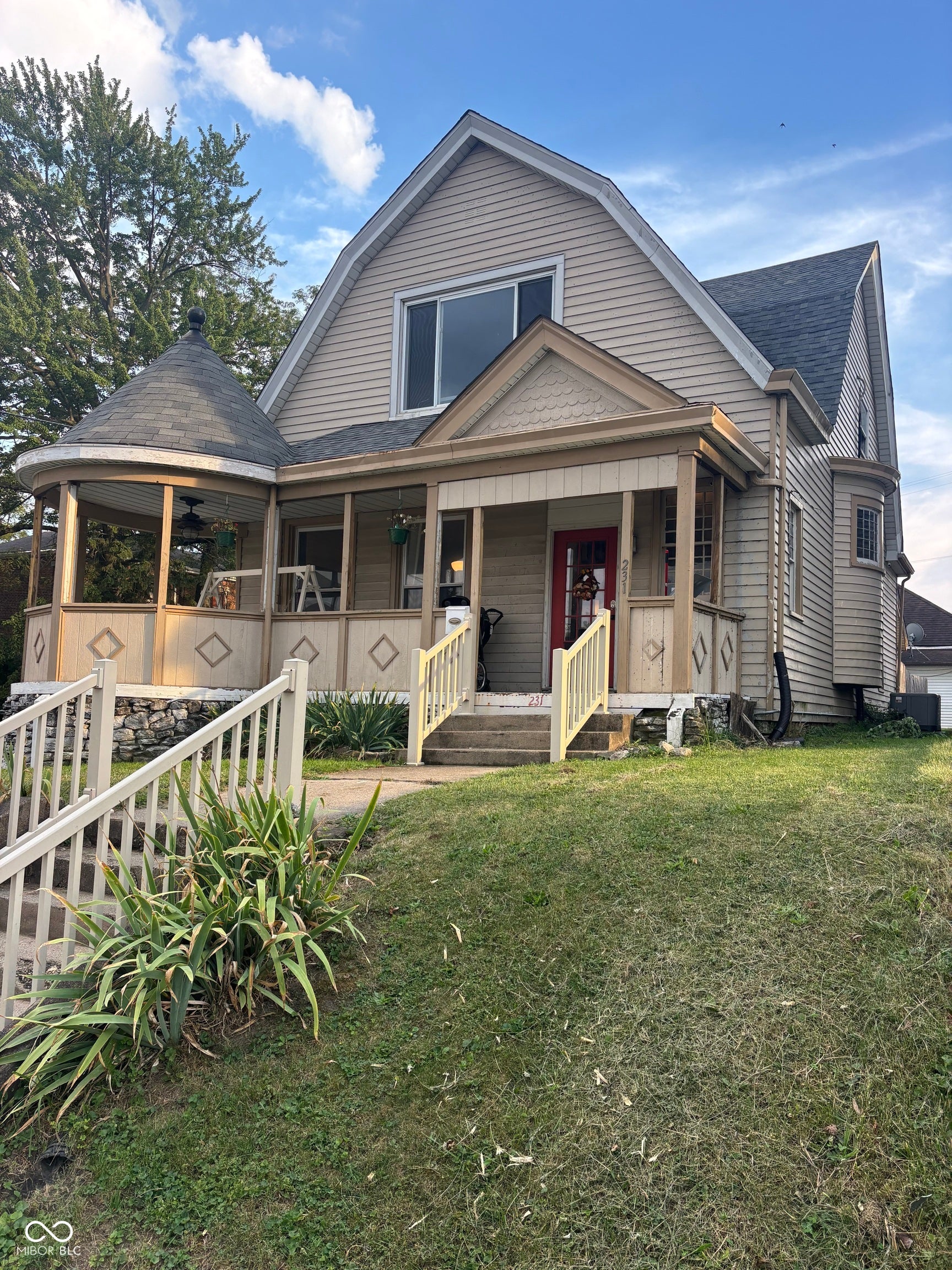 231 E Washington Street — photo