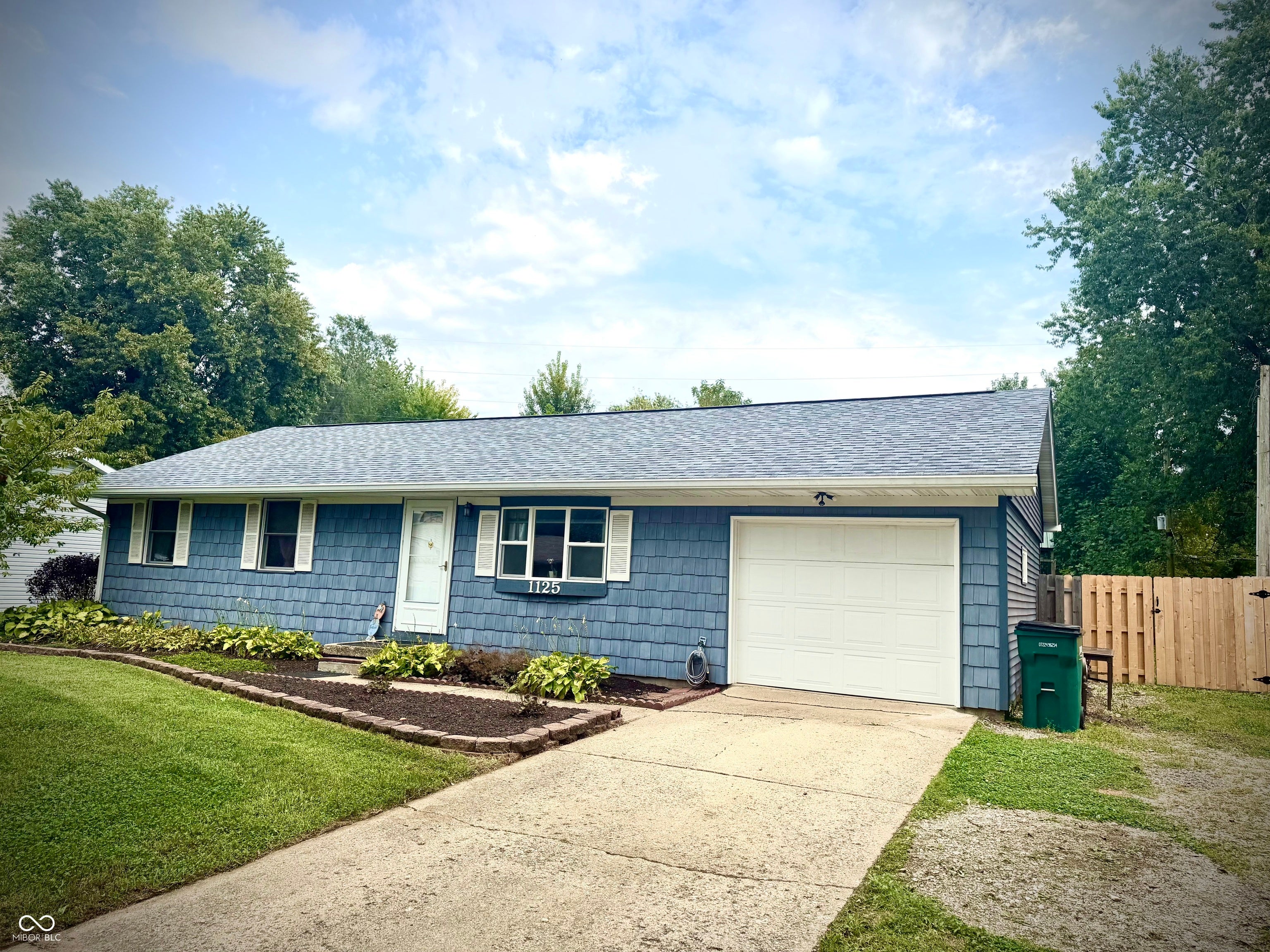 1125 Helena Drive — photo