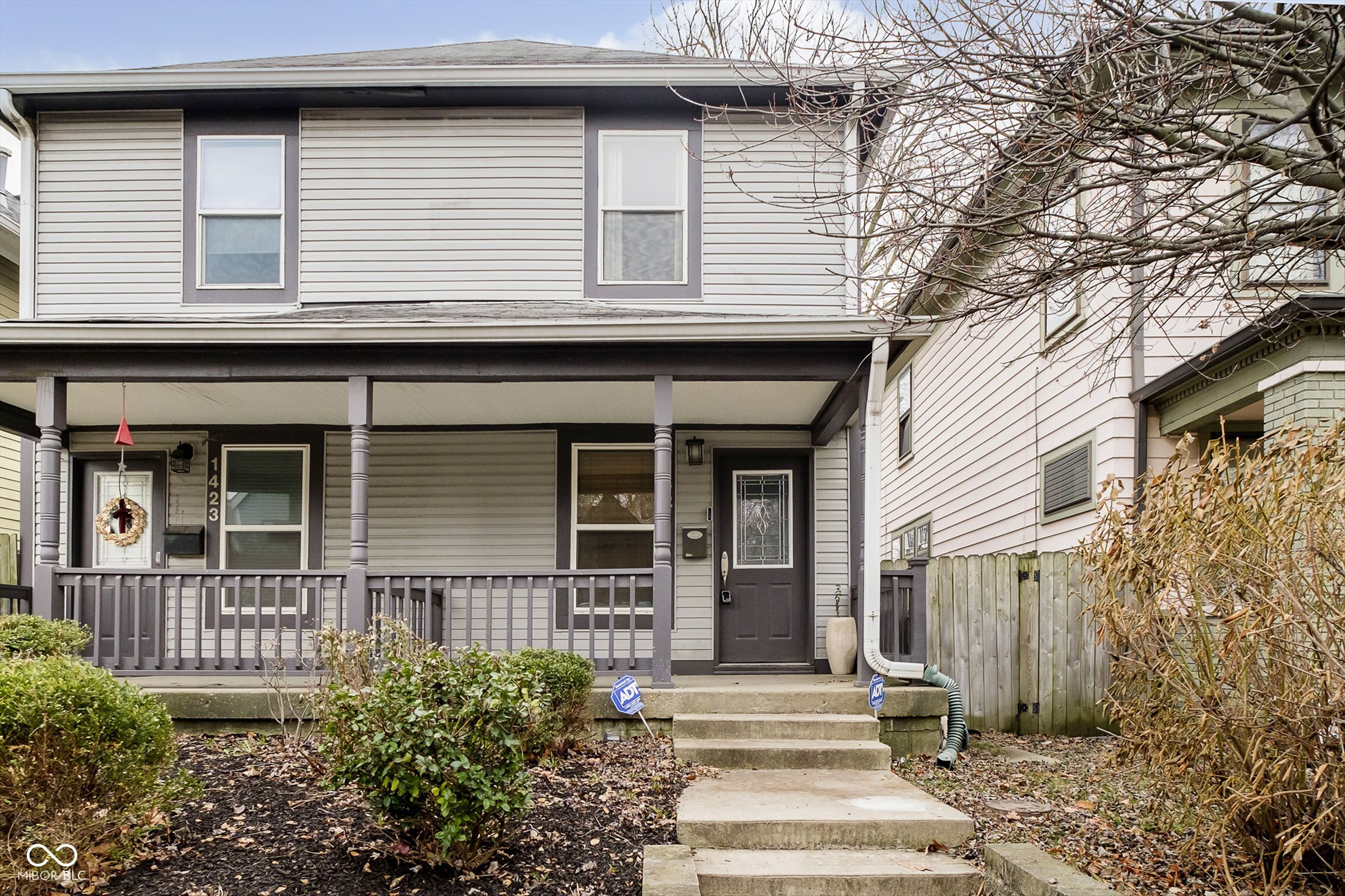 1421 E New York Street — photo