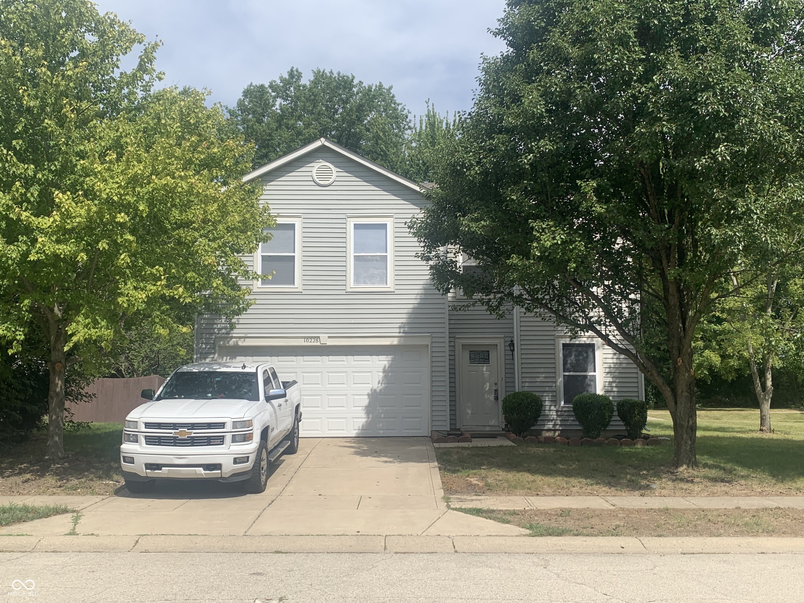 10228 Arrowhead Court — photo