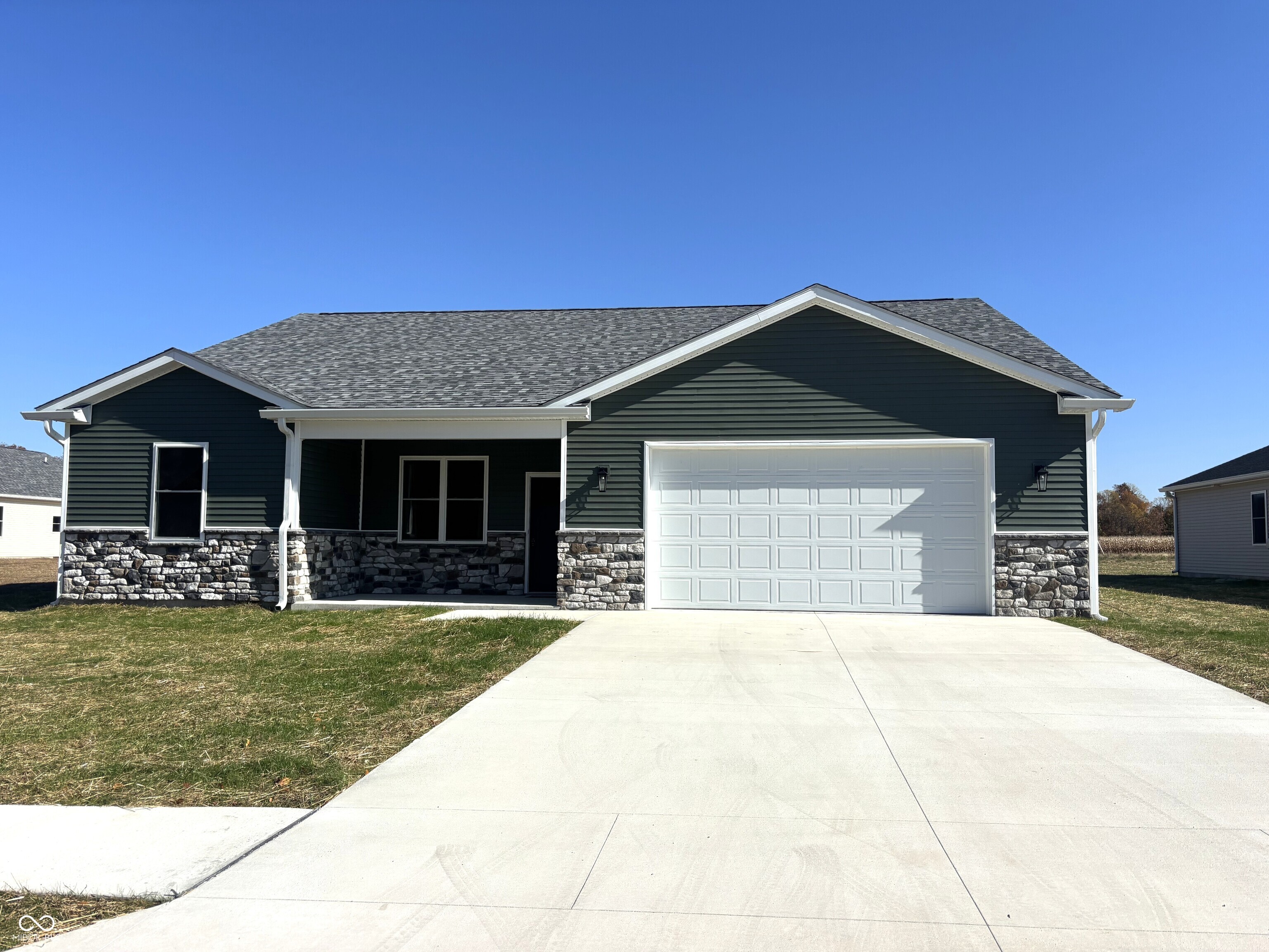 710 White Oak Road — photo