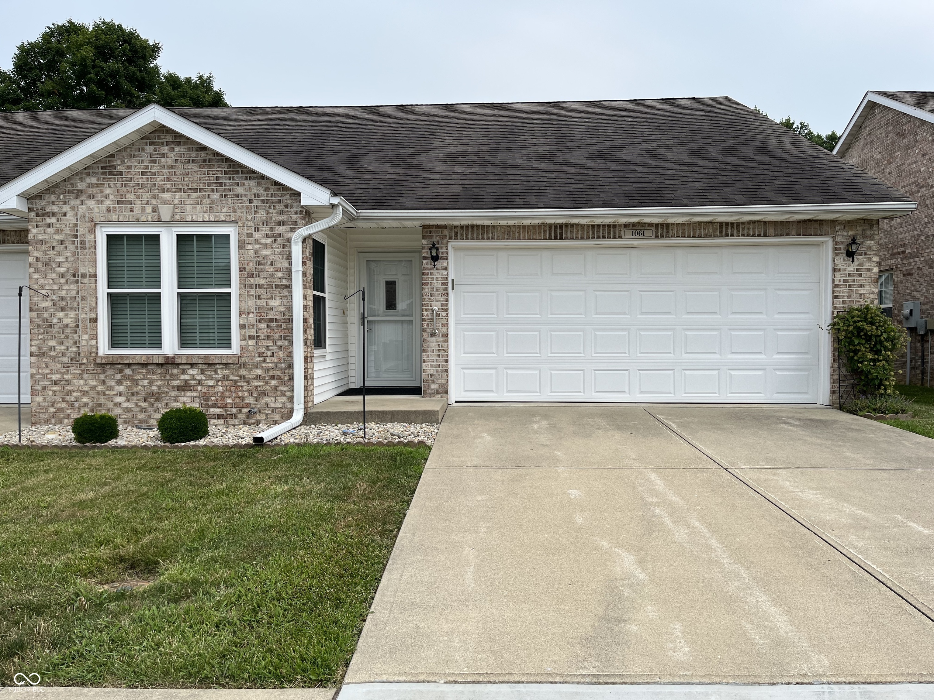 1061 E Crown Pointe Boulevard — photo
