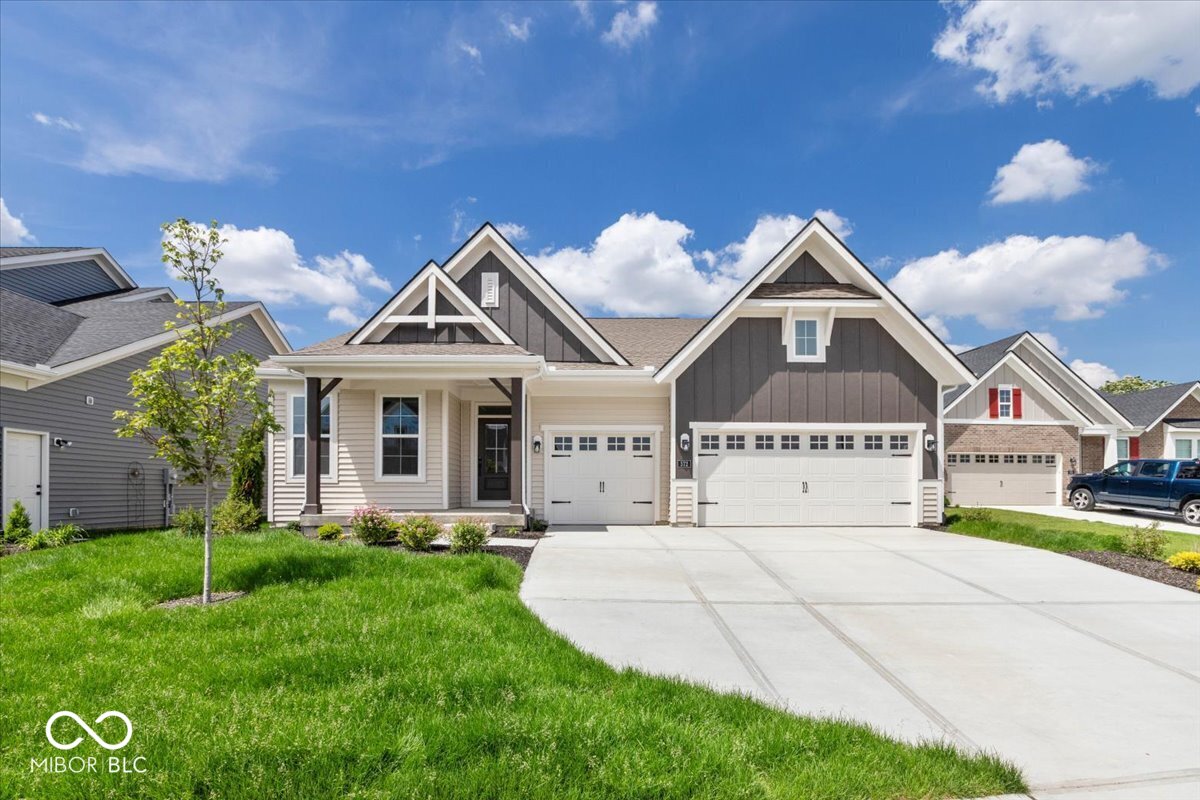 572 Firefly Court — photo