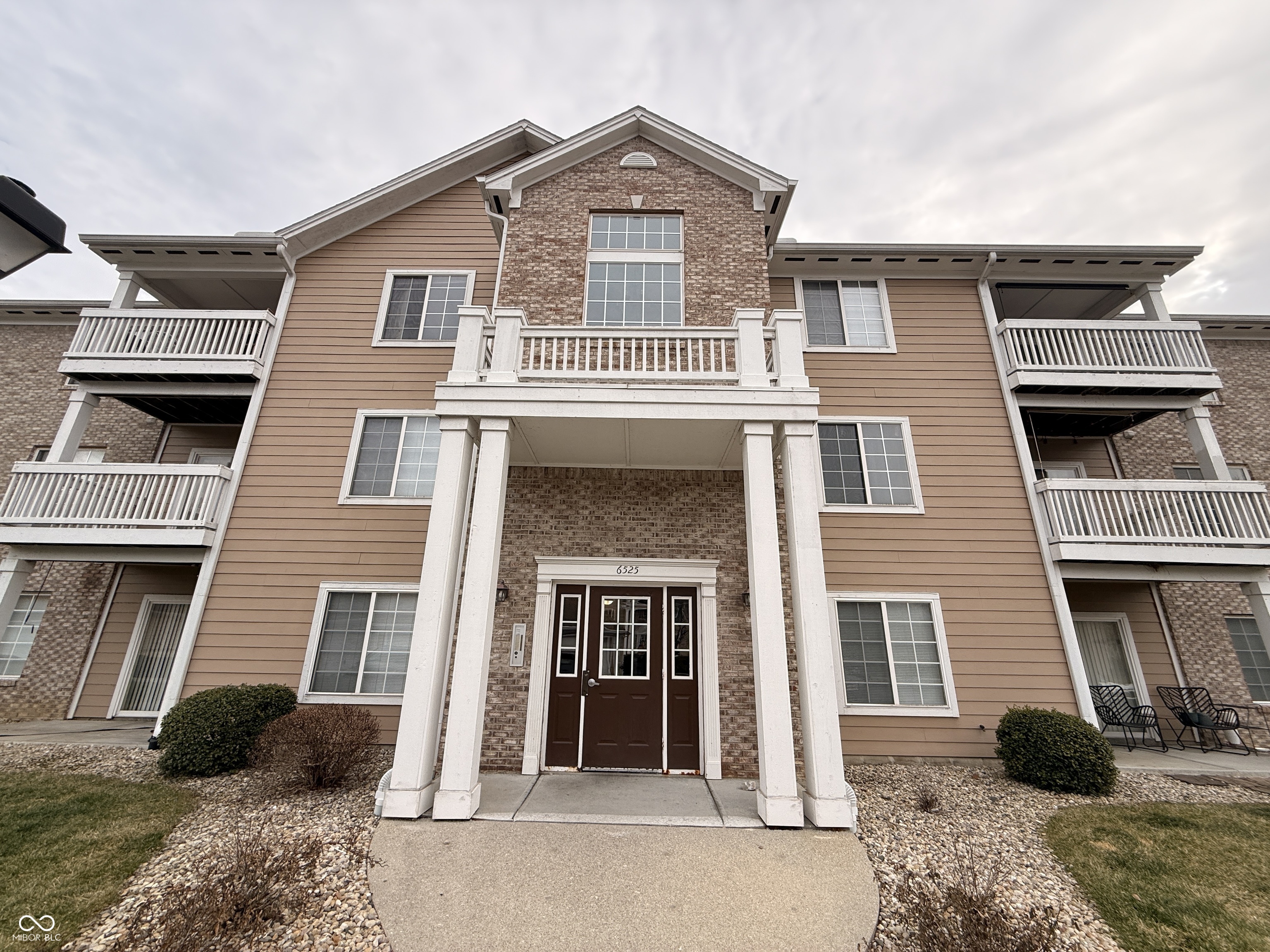 6525 Emerald Hill Court 206 — photo
