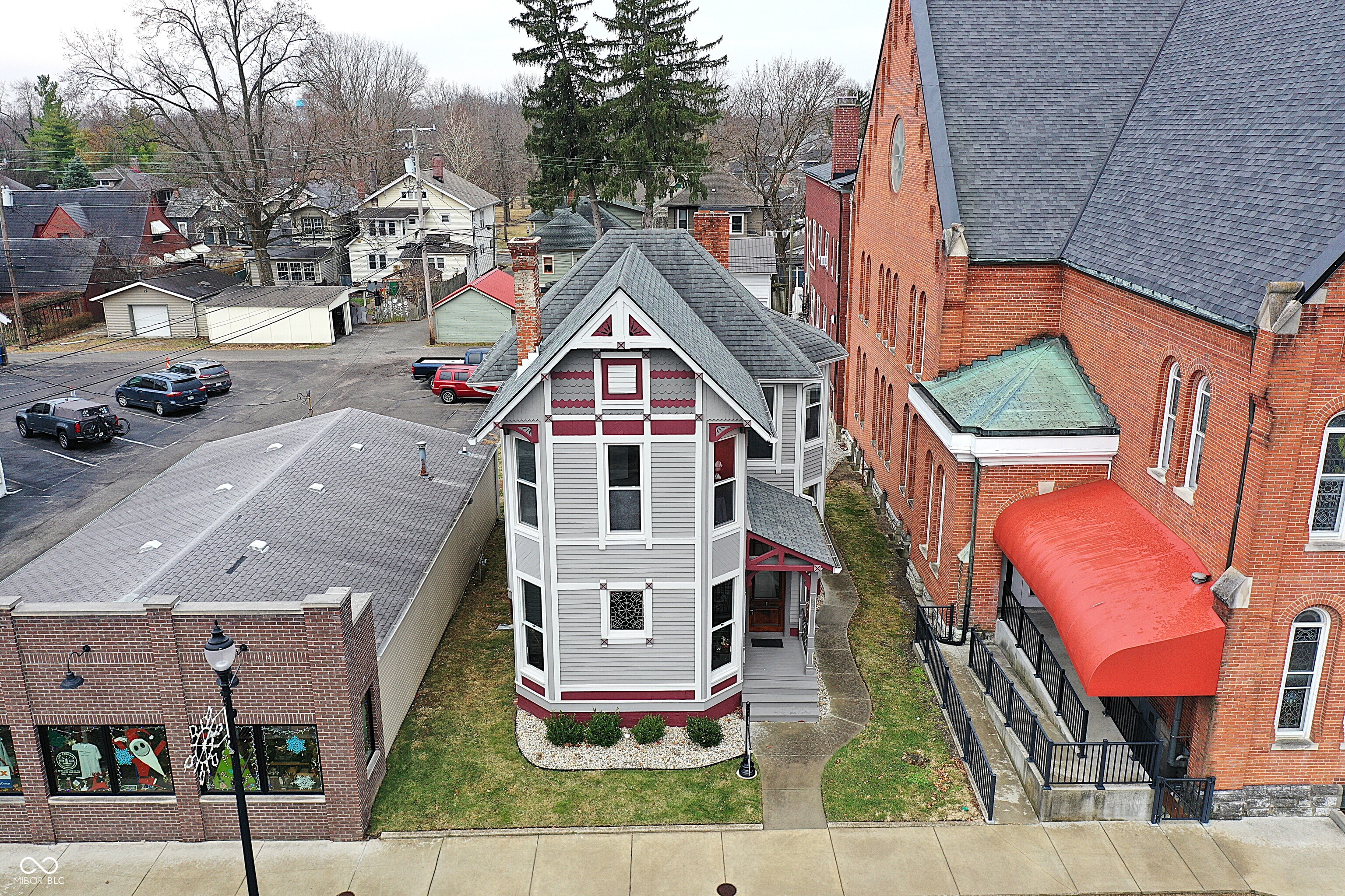 227 E Jefferson Street — photo