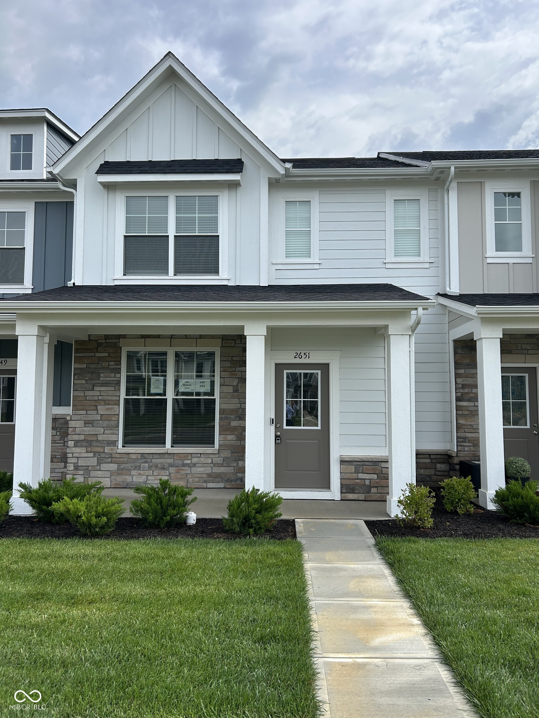 2651 Marjorie Lane — photo