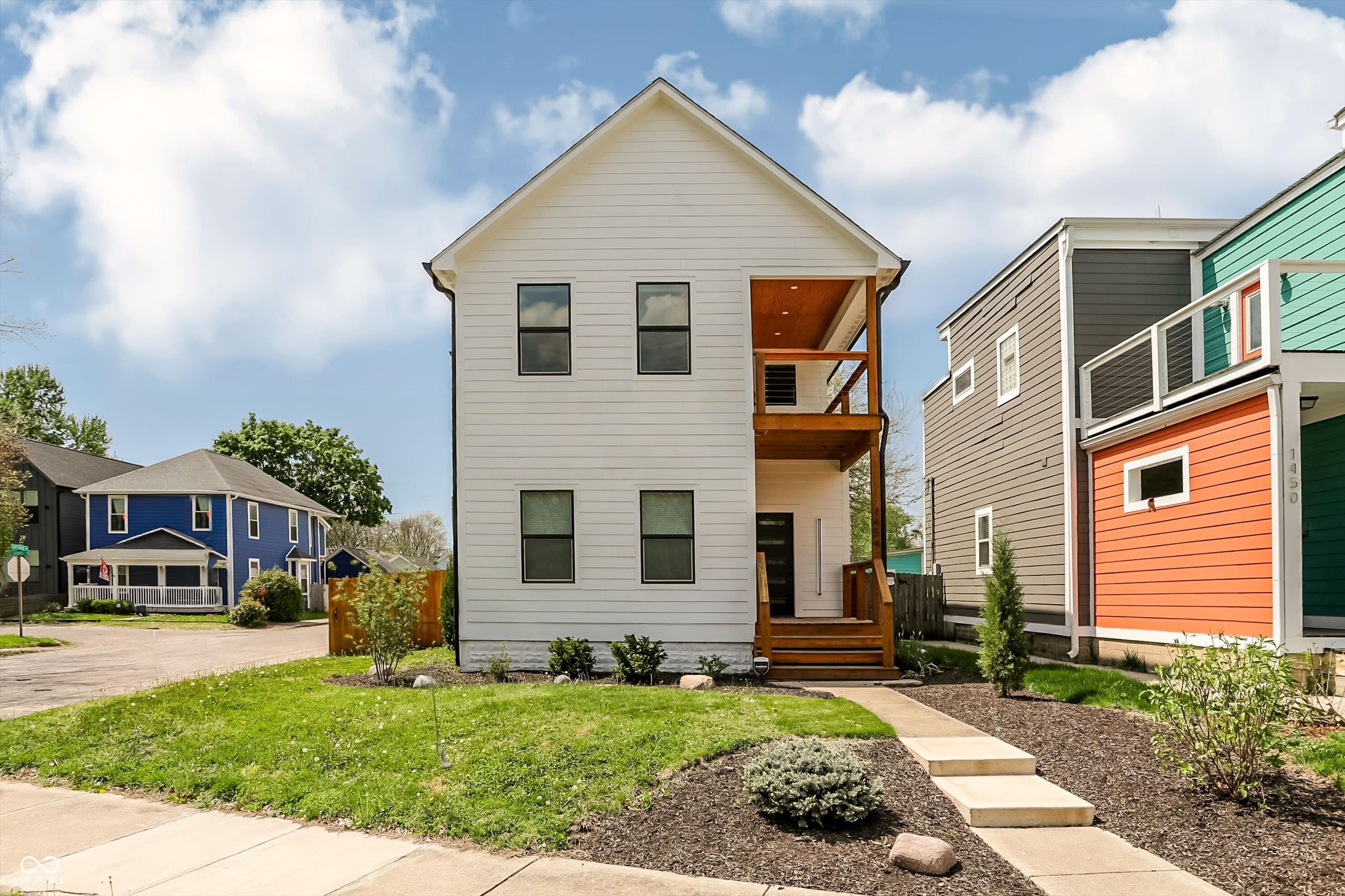 1454 Laurel Street — photo