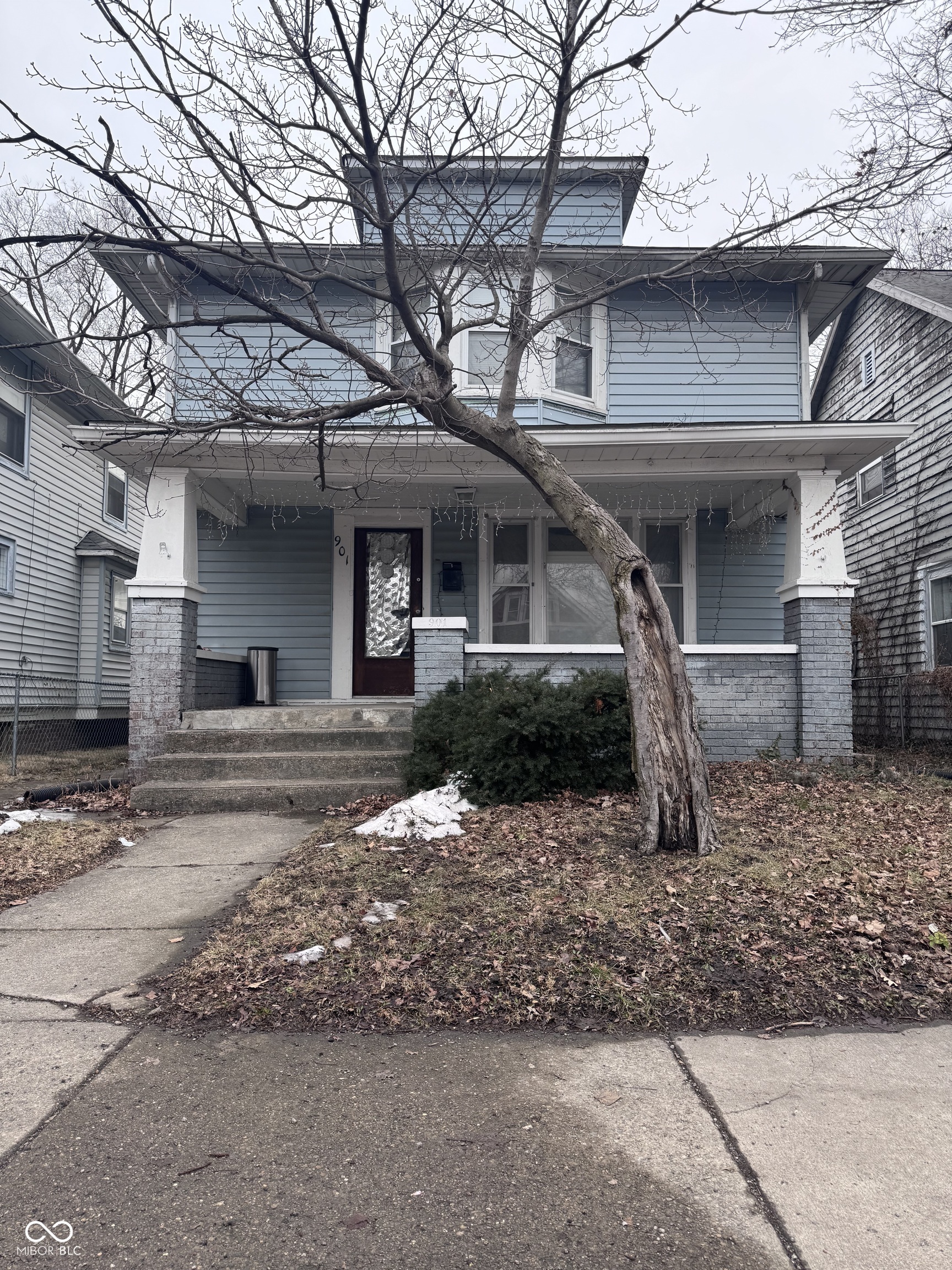 901 N Parker Avenue — photo