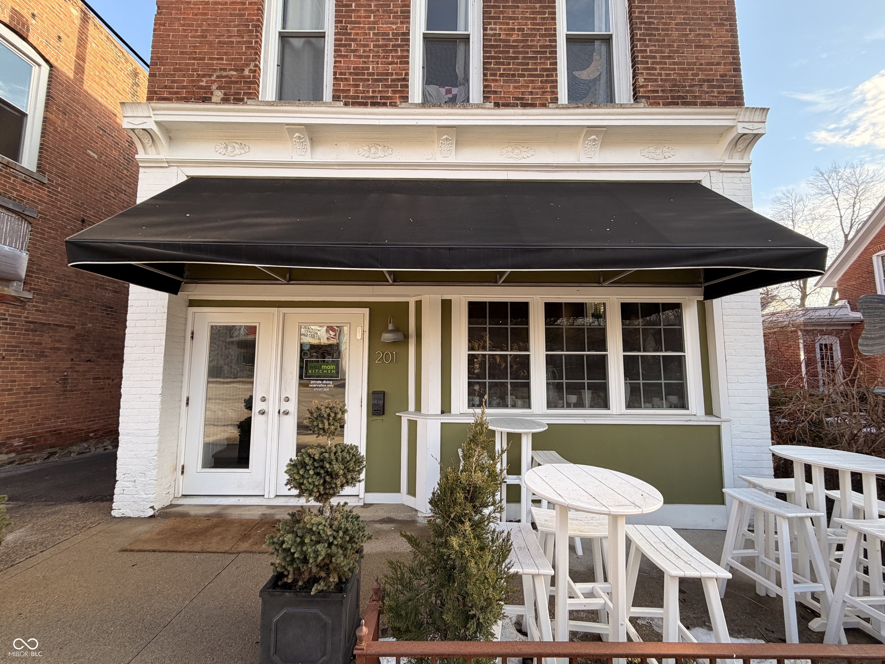 201 W Main Street — photo