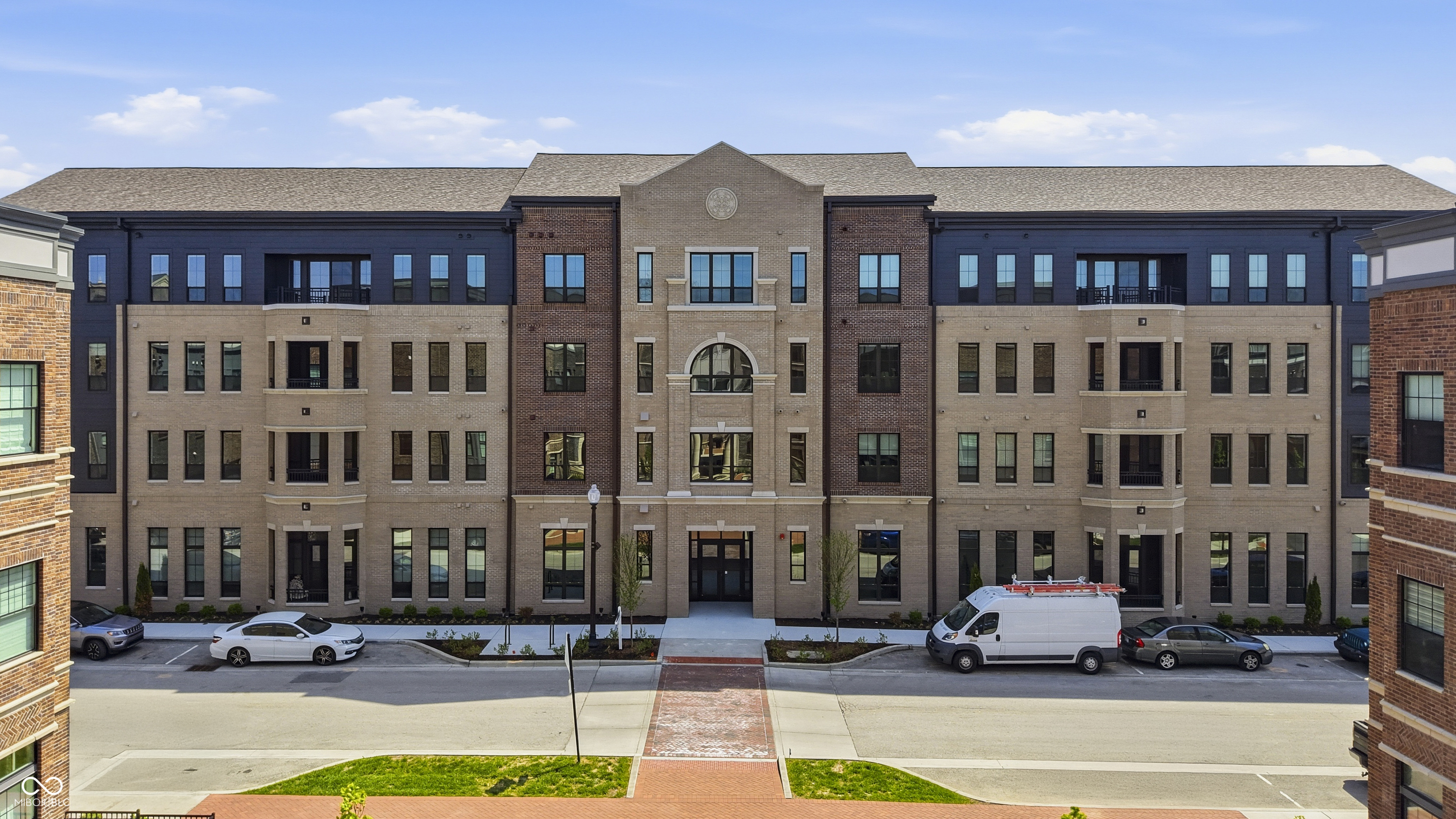 925 Veterans Way 104 — photo