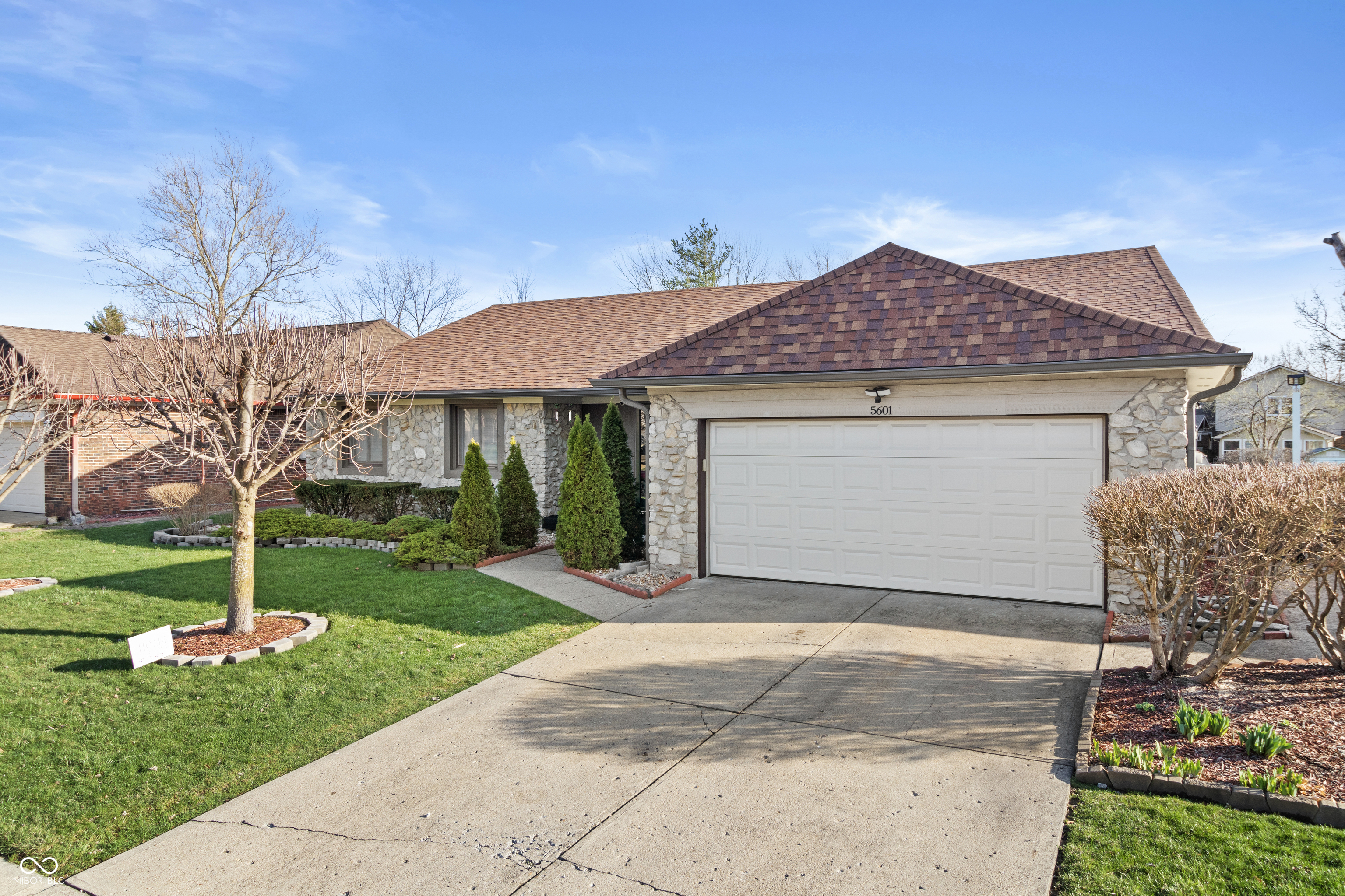 5601 Riva Ridge Drive, Indianapolis, IN 46237 — photo 2