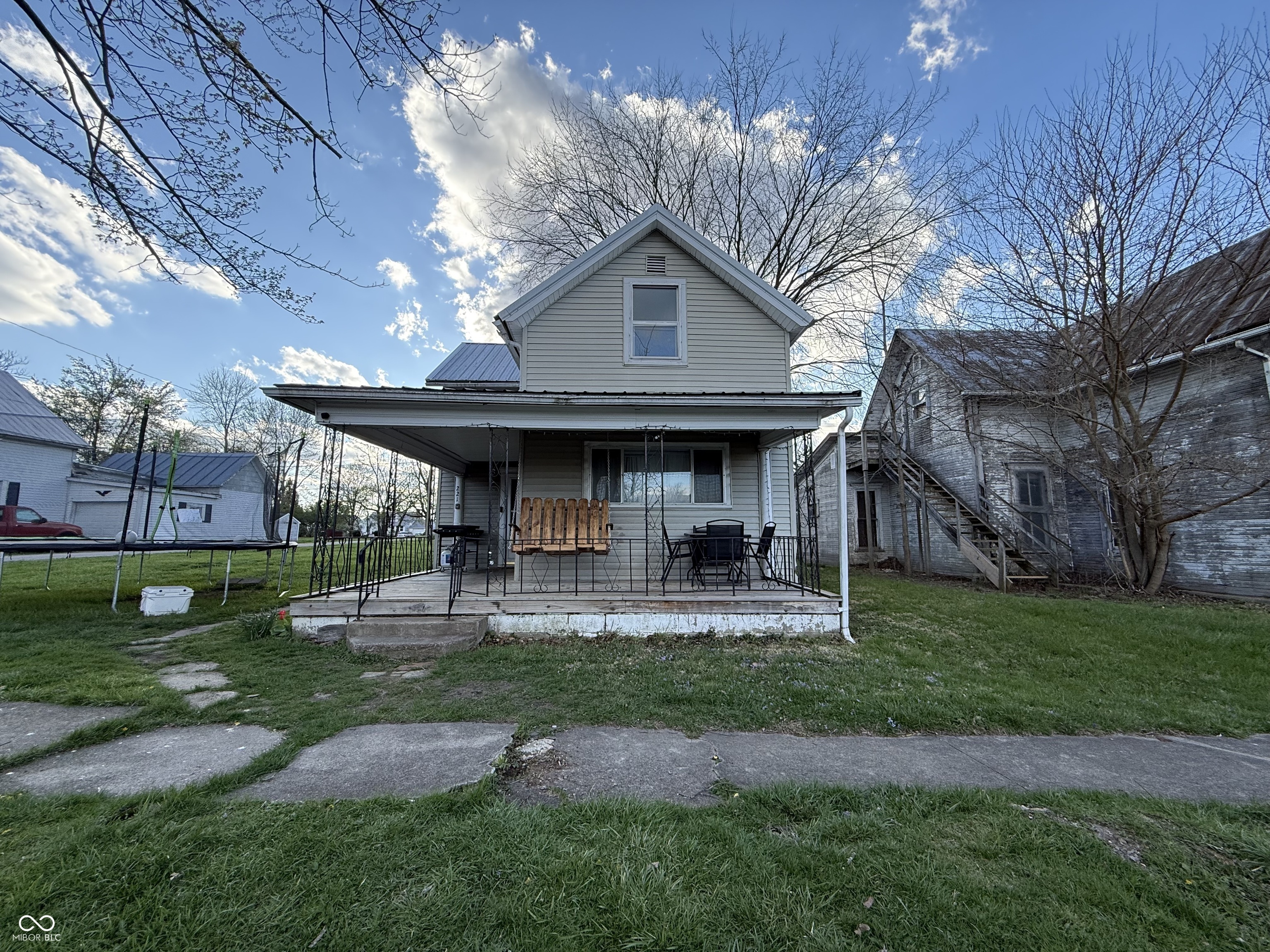 221 N Main Street — photo