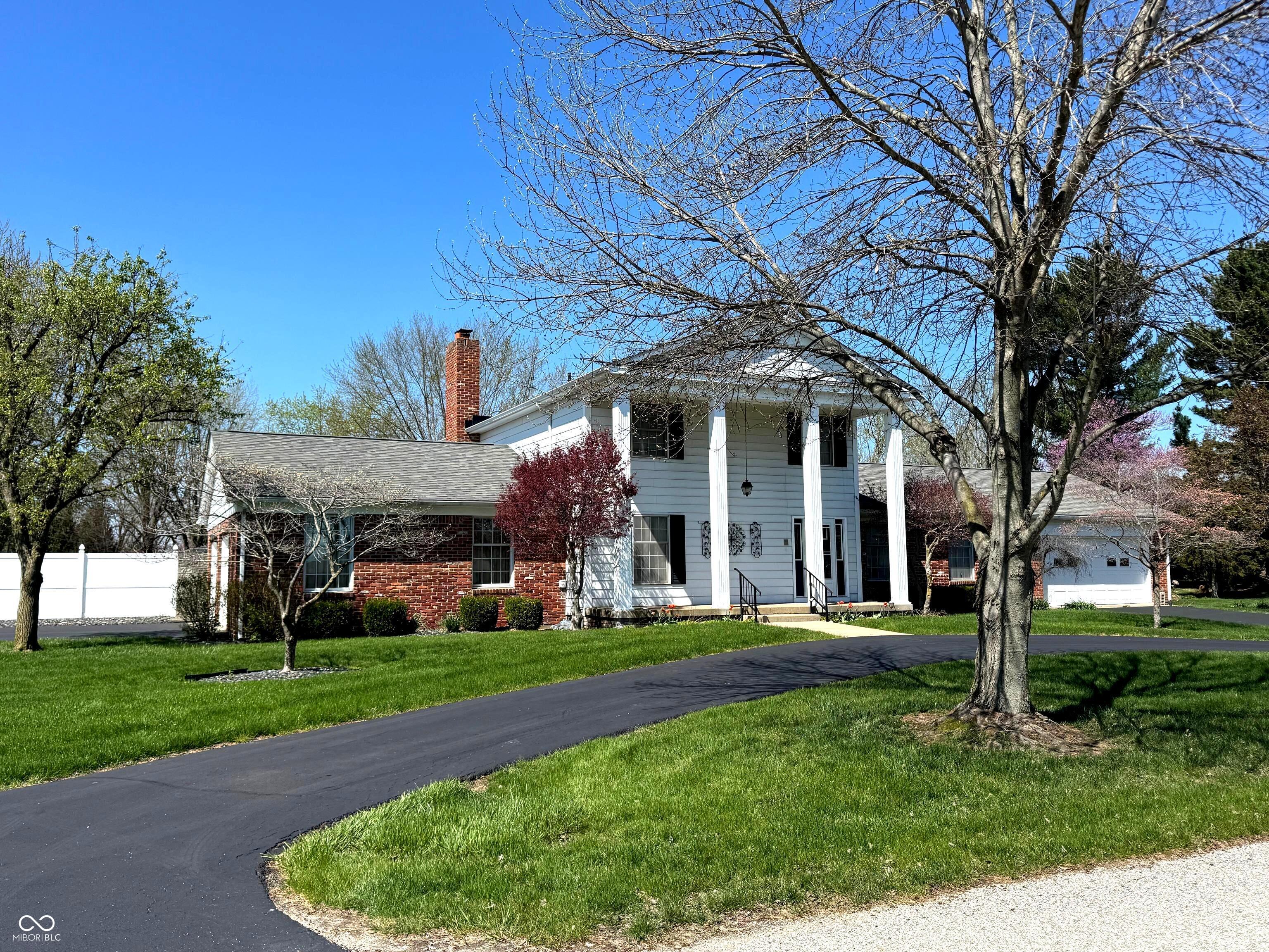 353 E Rivercrest Drive — photo