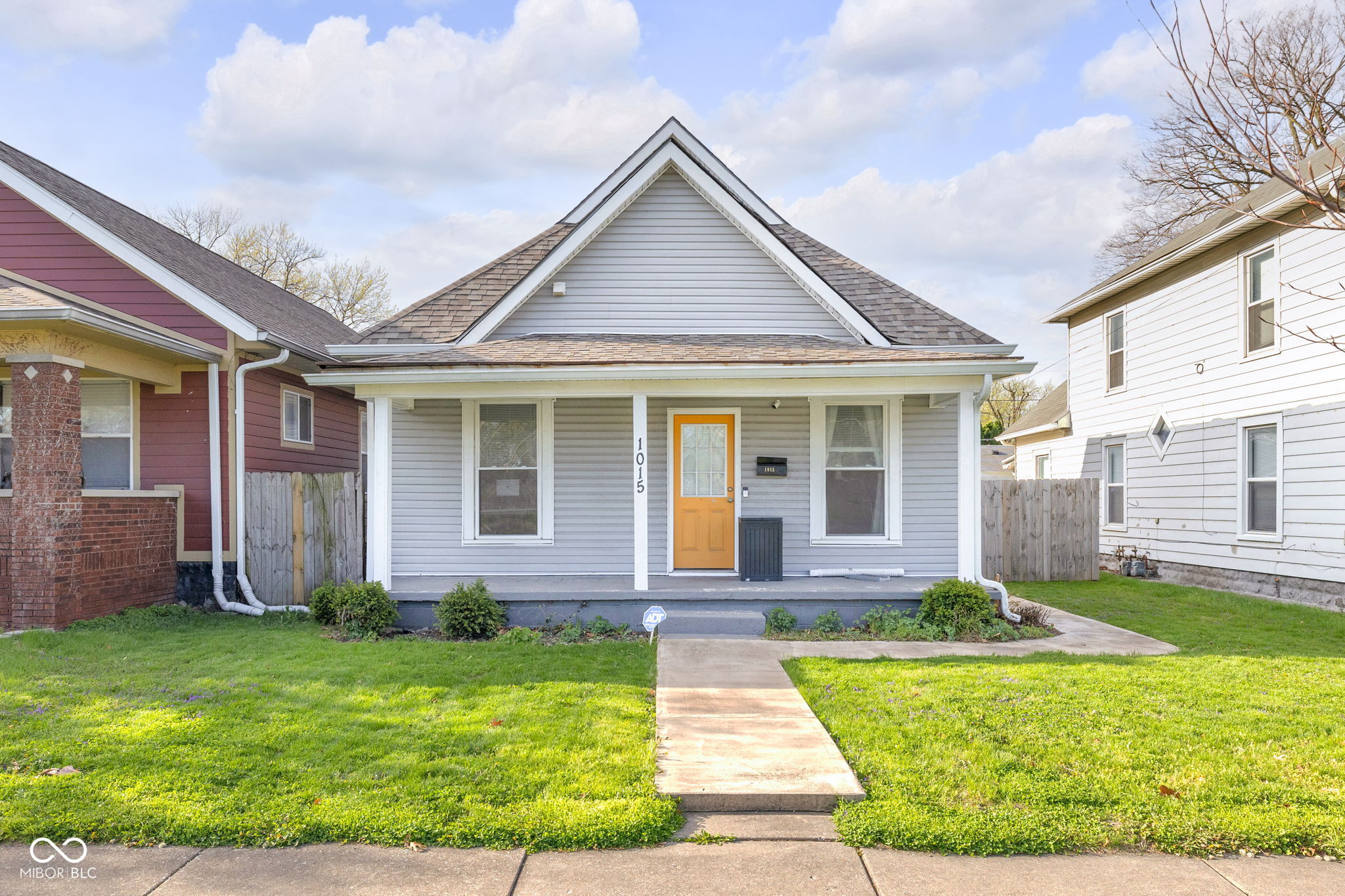 1015 E Raymond Street — photo