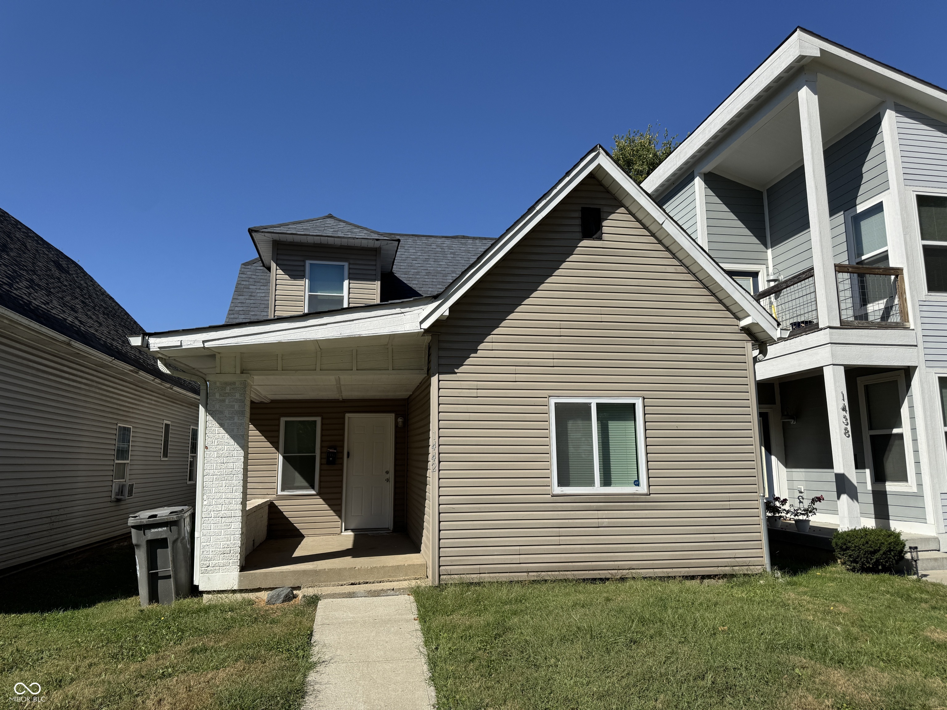 1442 Laurel Street — photo