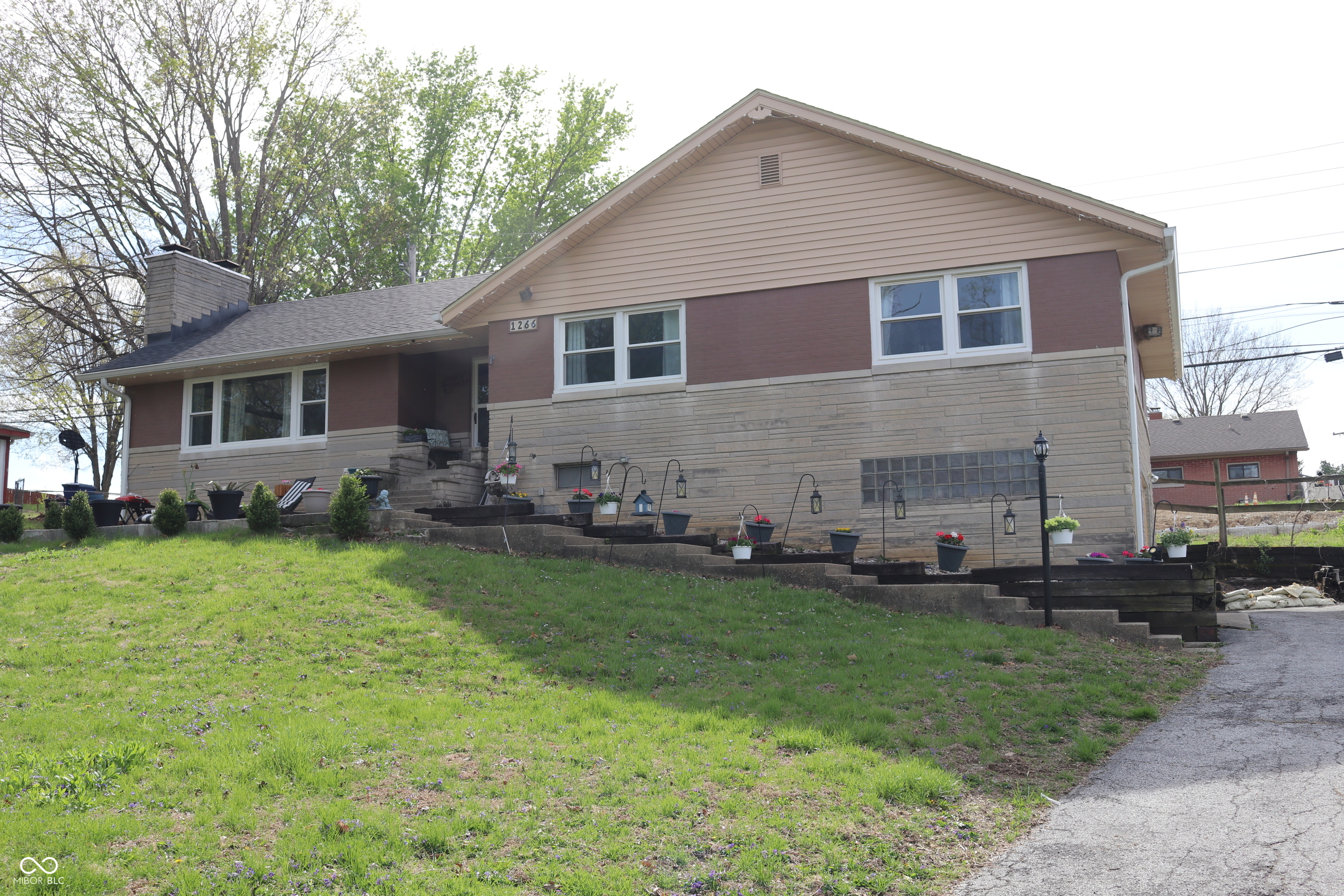 1266 N Morgantown Road — photo