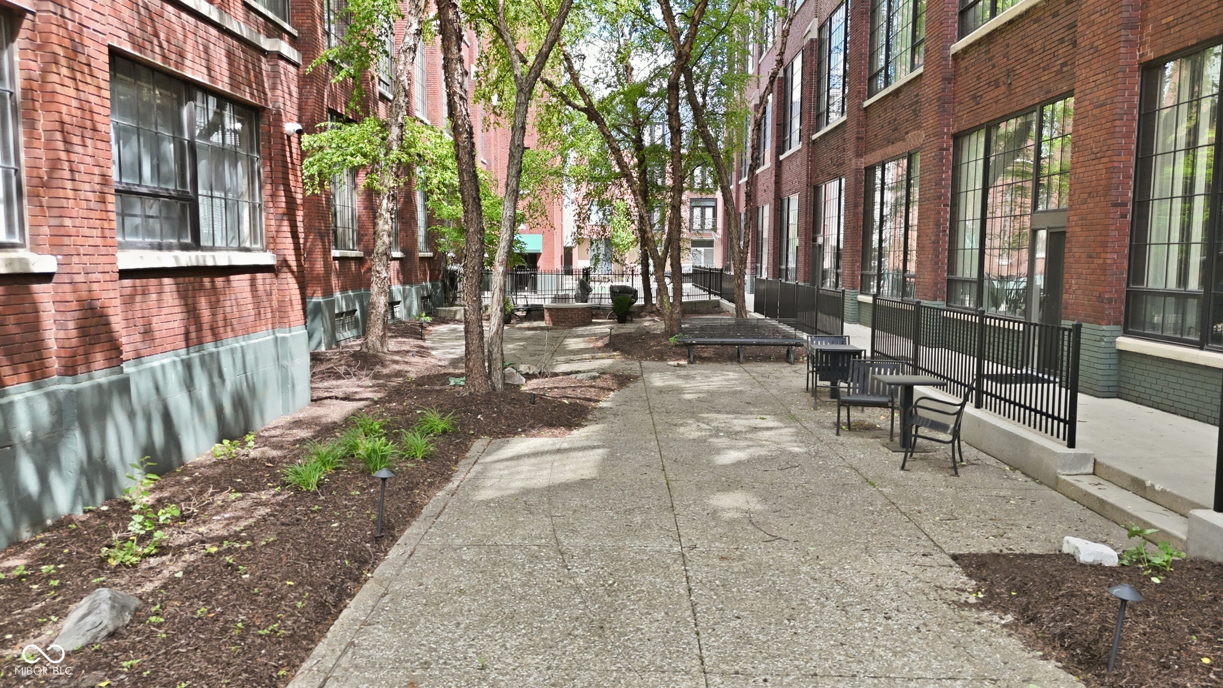 624 E Walnut Street 39 — photo
