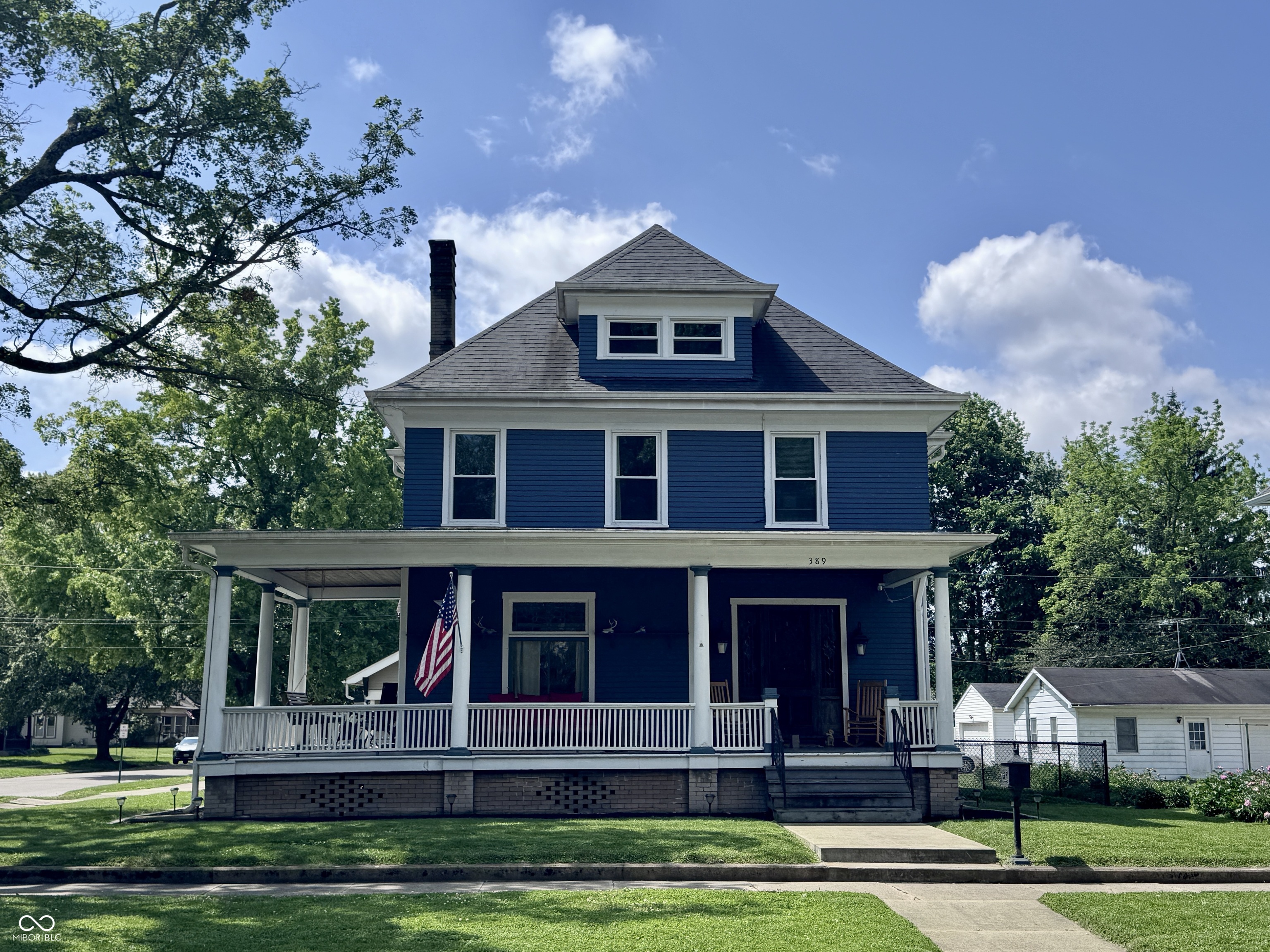 389 E Washington Street — photo
