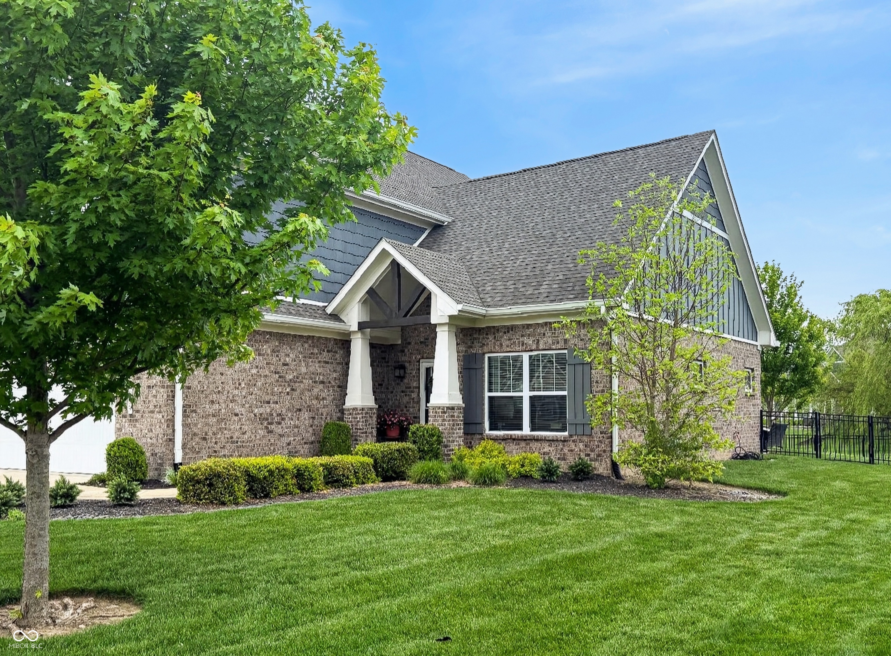 1069 Forest Glen Drive — photo