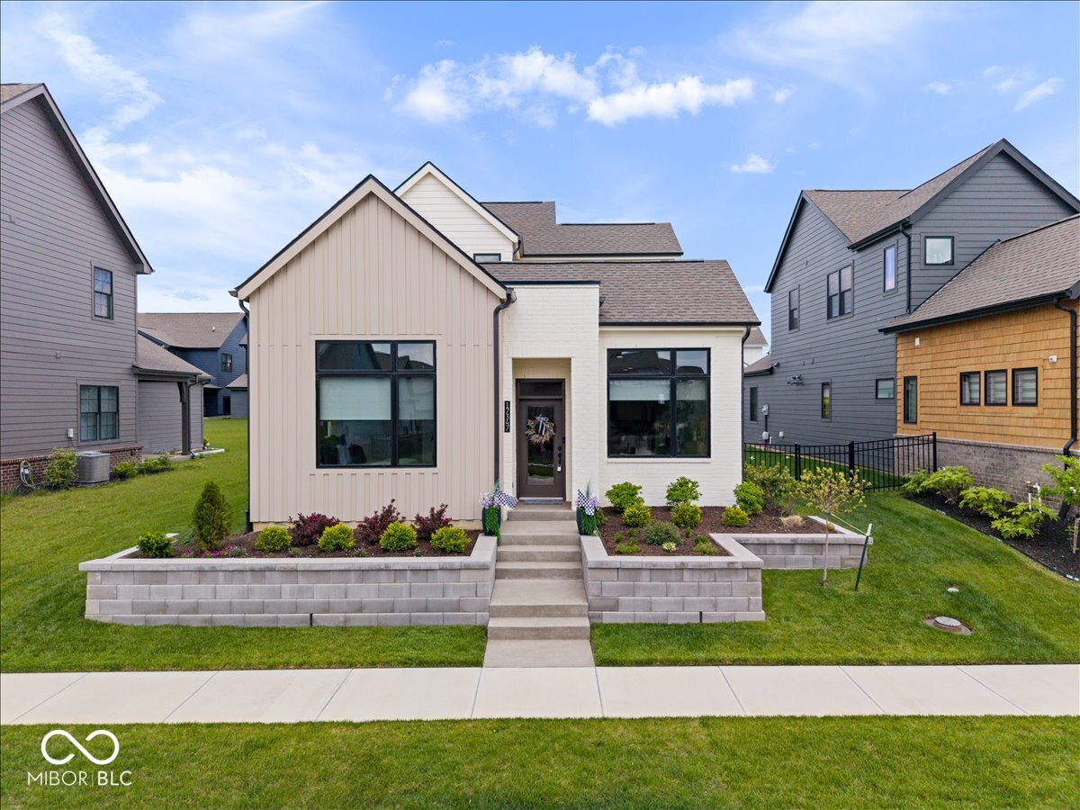 17347 Newton Main Street — photo