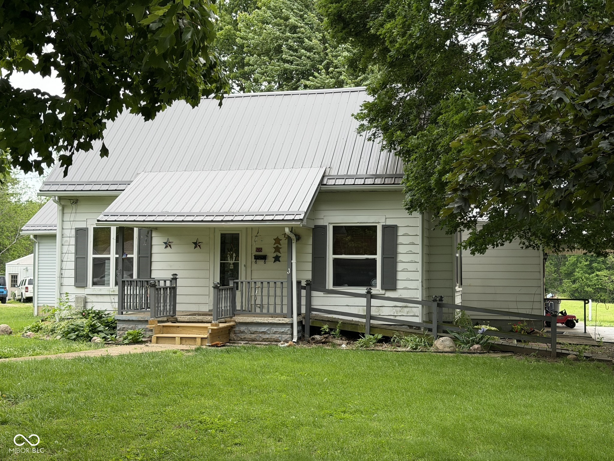 505 E Stark Street — photo