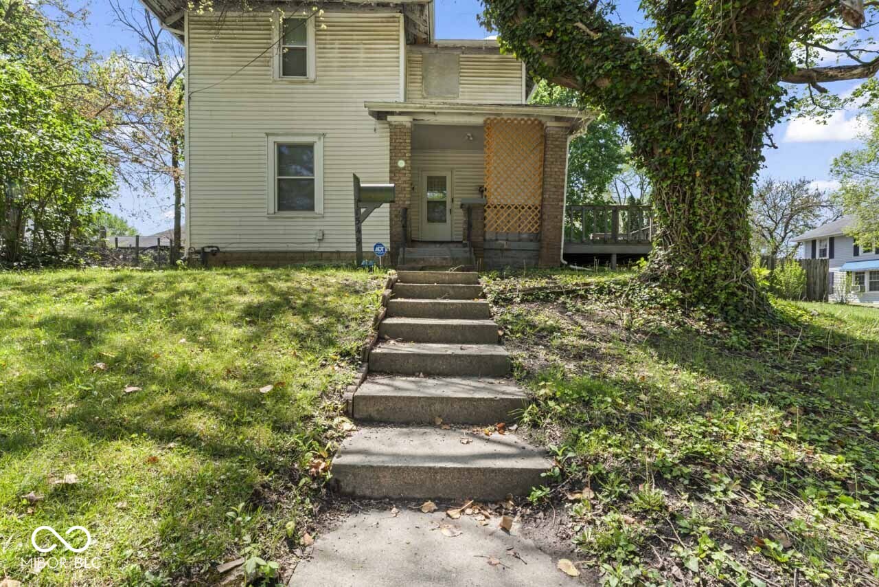 1549 Thornburg Street — photo