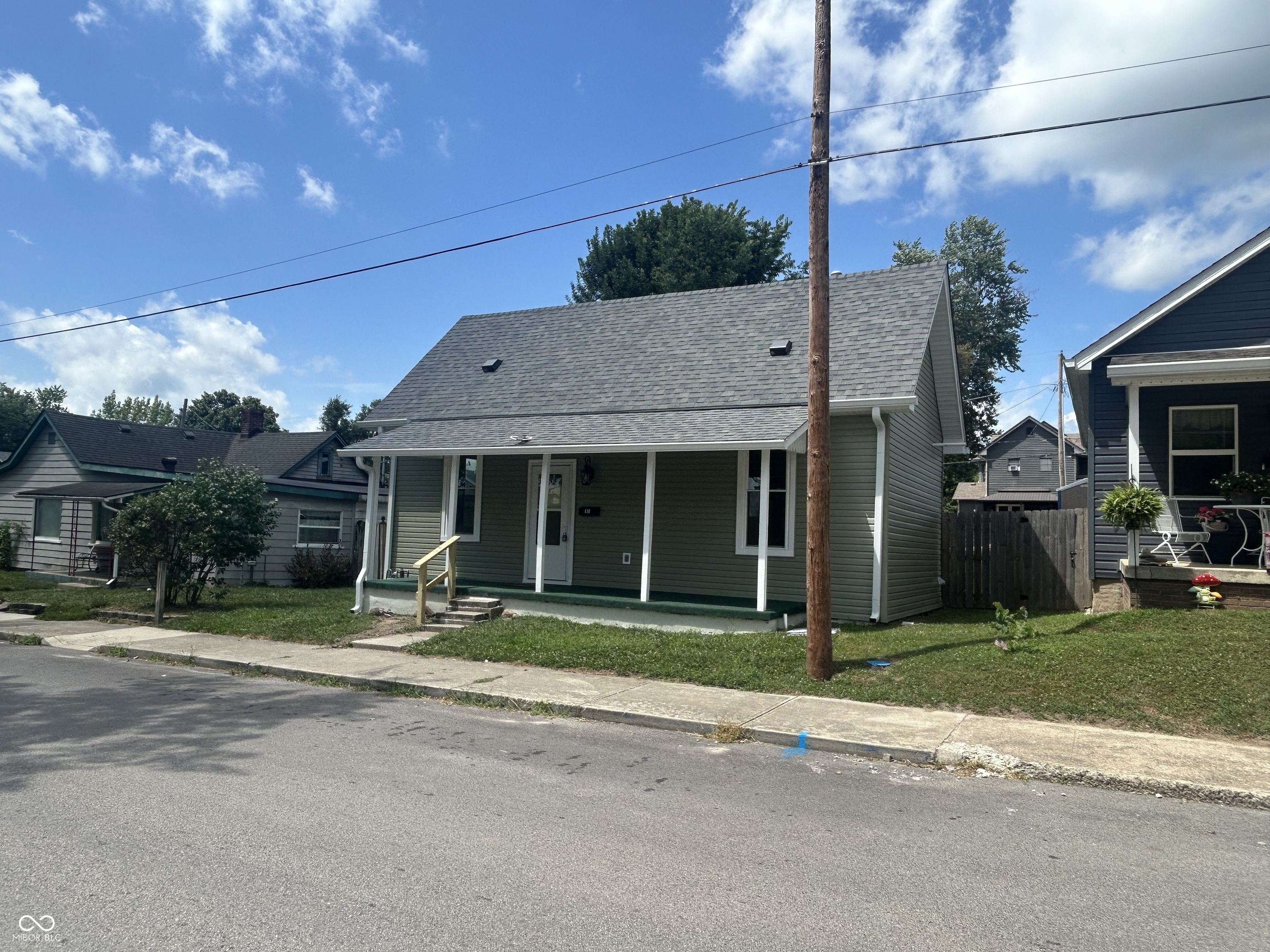 430 E Walnut Street — photo
