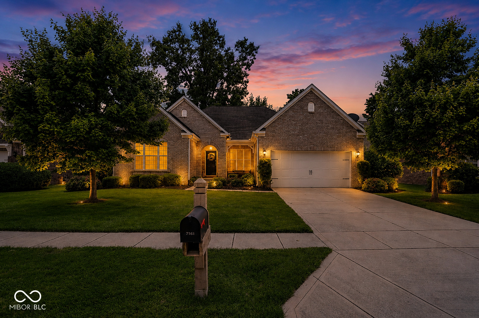 7161 W Mayer Drive — photo