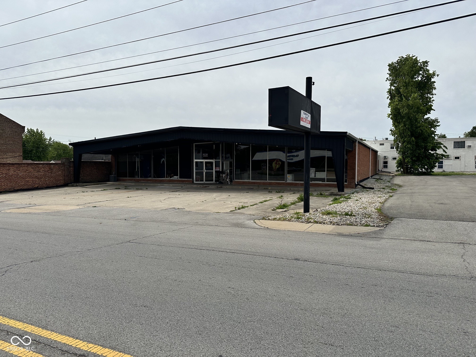 9 W Main Street — photo
