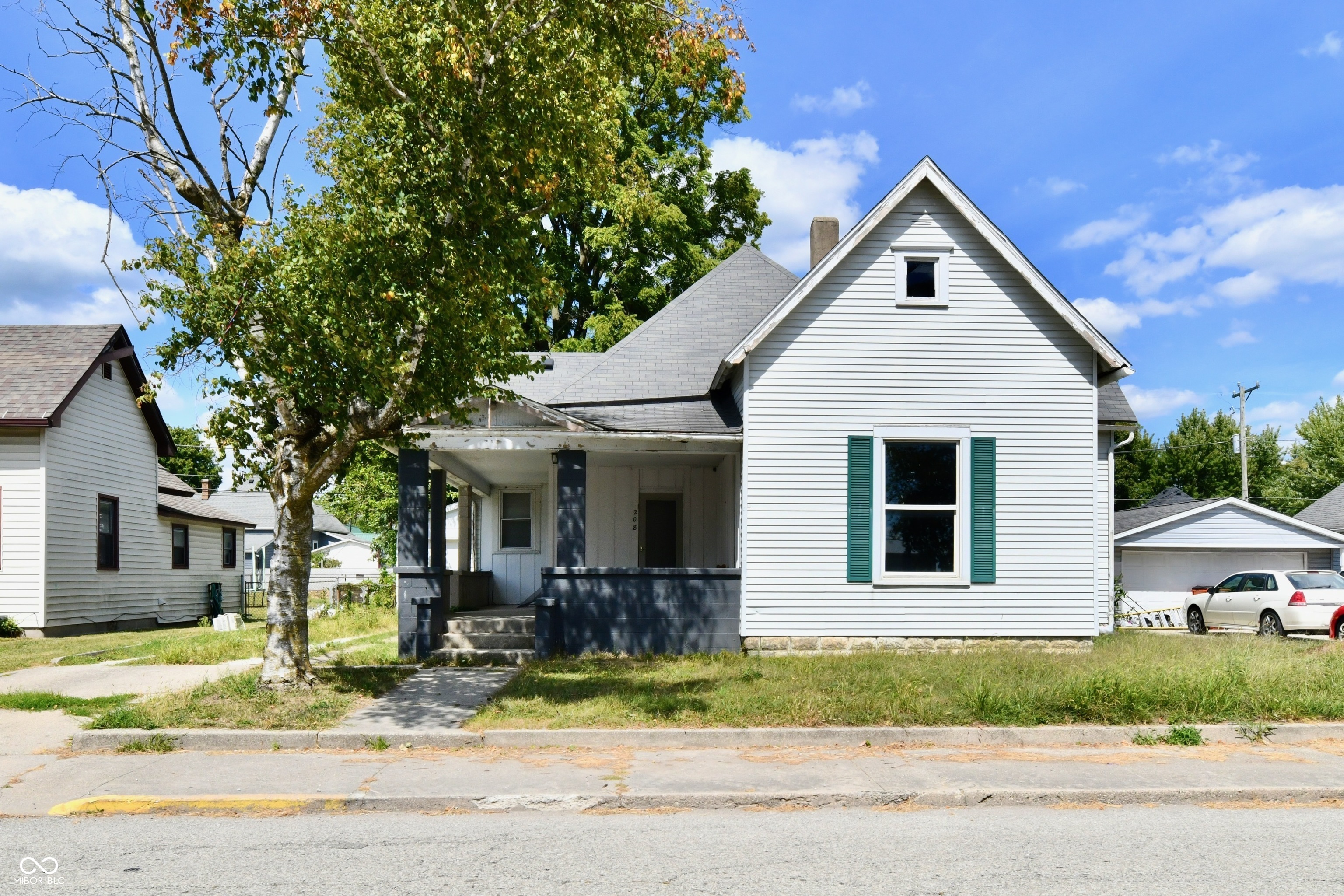 208 E Sherman Street — photo