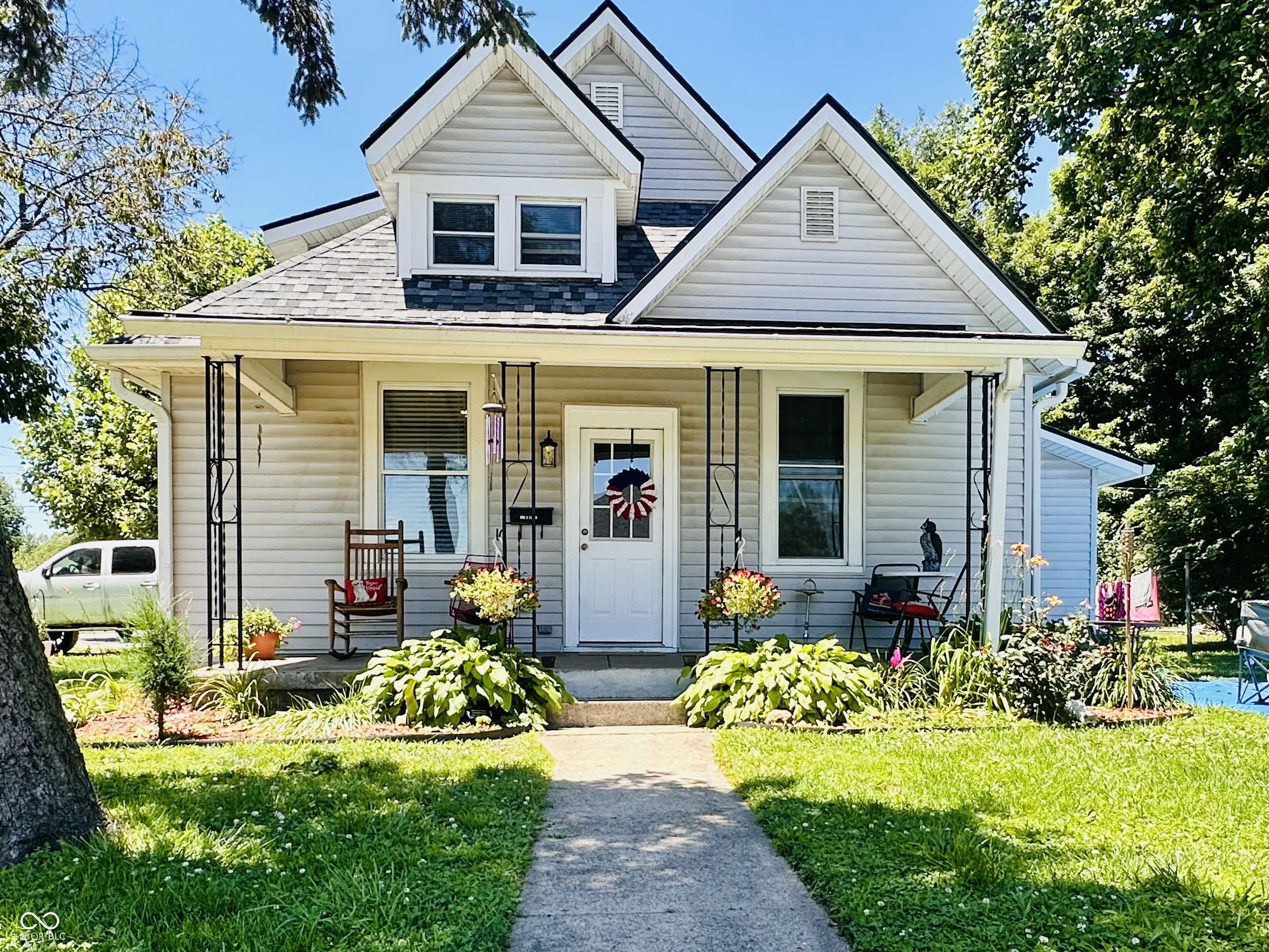 390 S Grant Street — photo