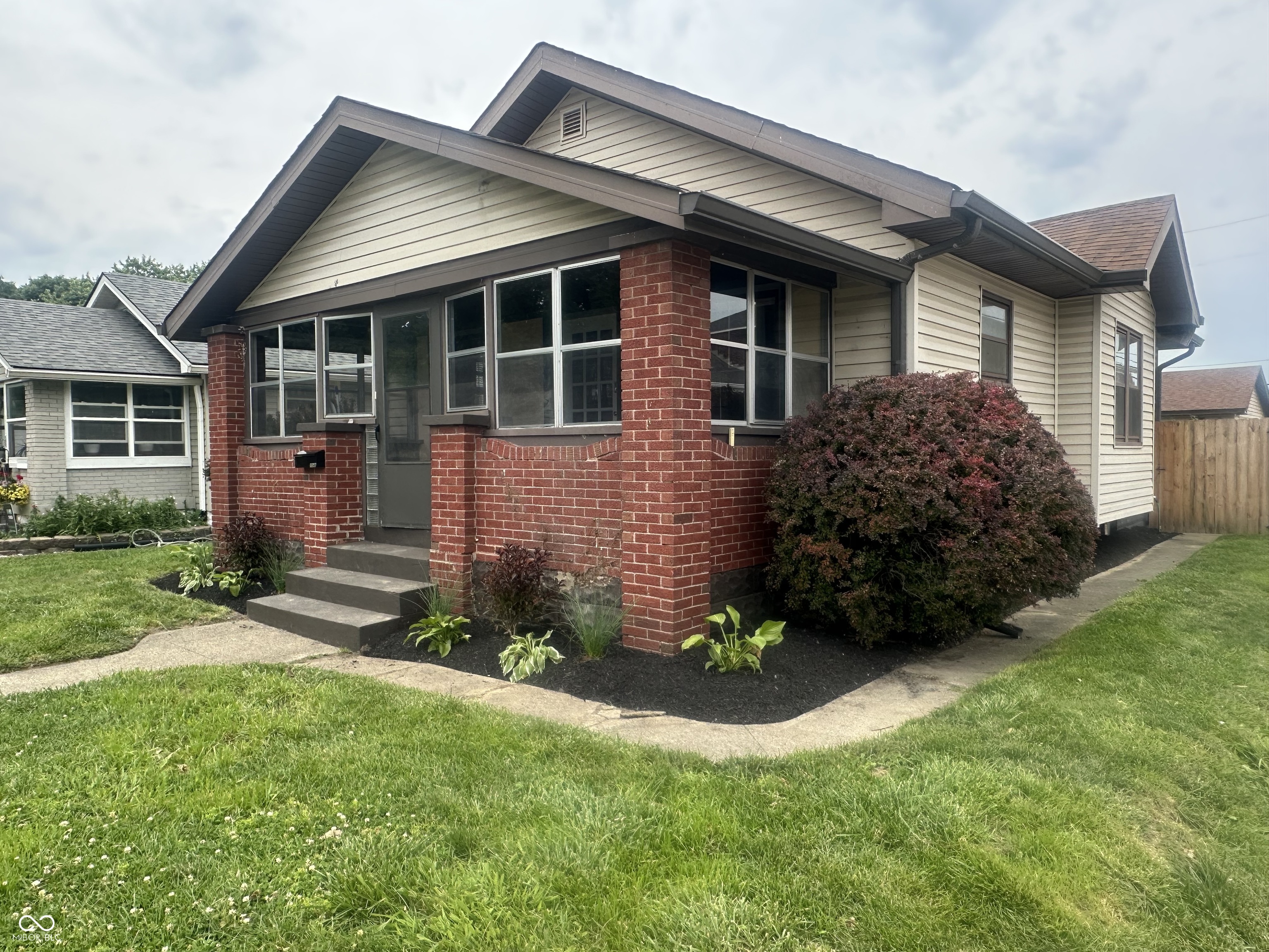 1048 E Berwyn Street — photo