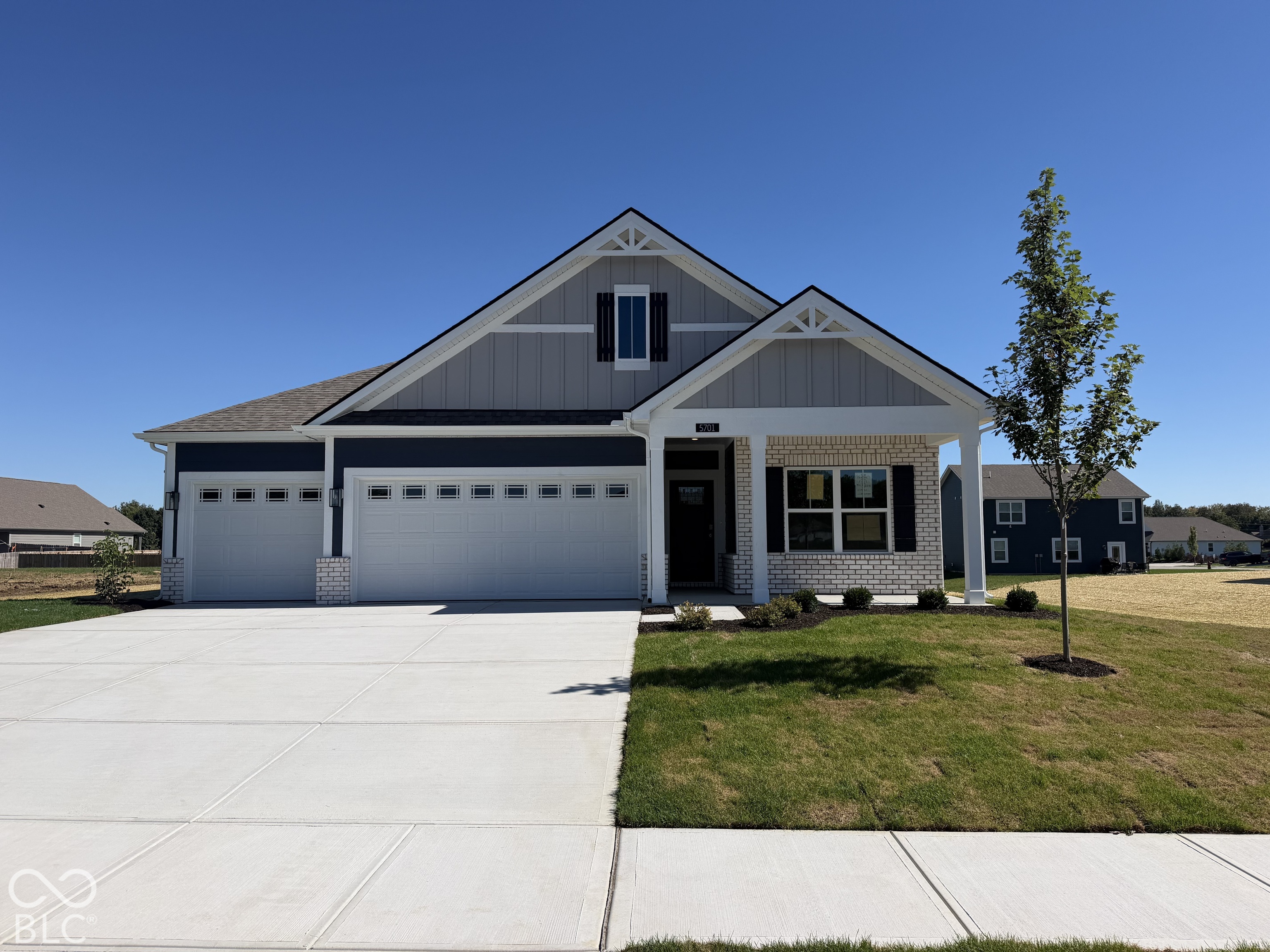 5701 Bluewing Creek — photo