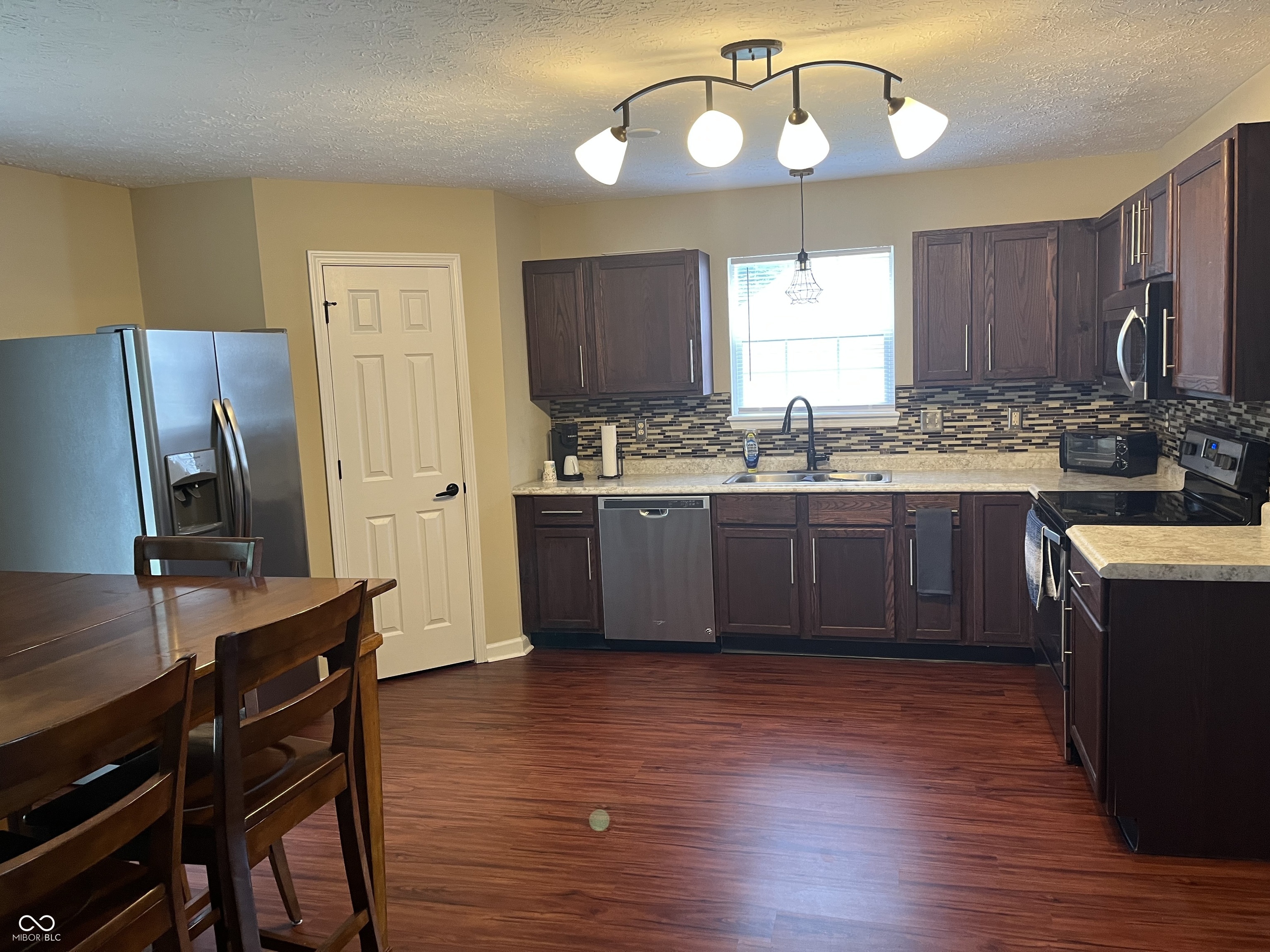 6818 Decatur Ridge, Indianapolis, IN 46221 — photo 3