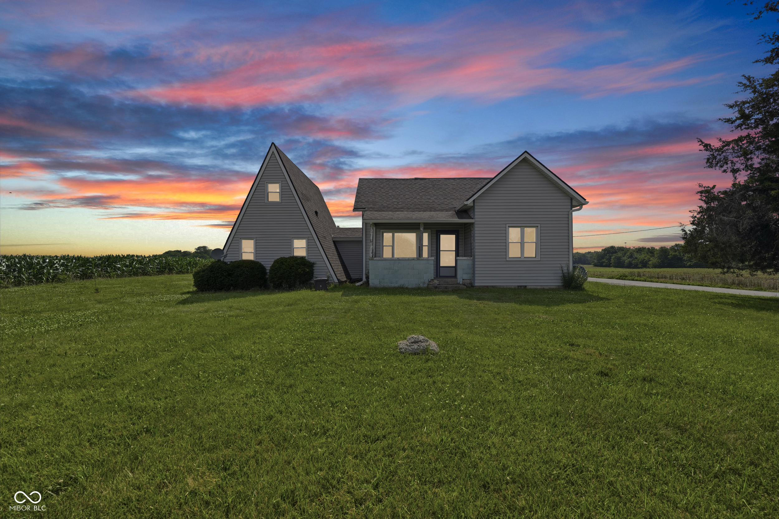 28615 N State Road 19 — photo