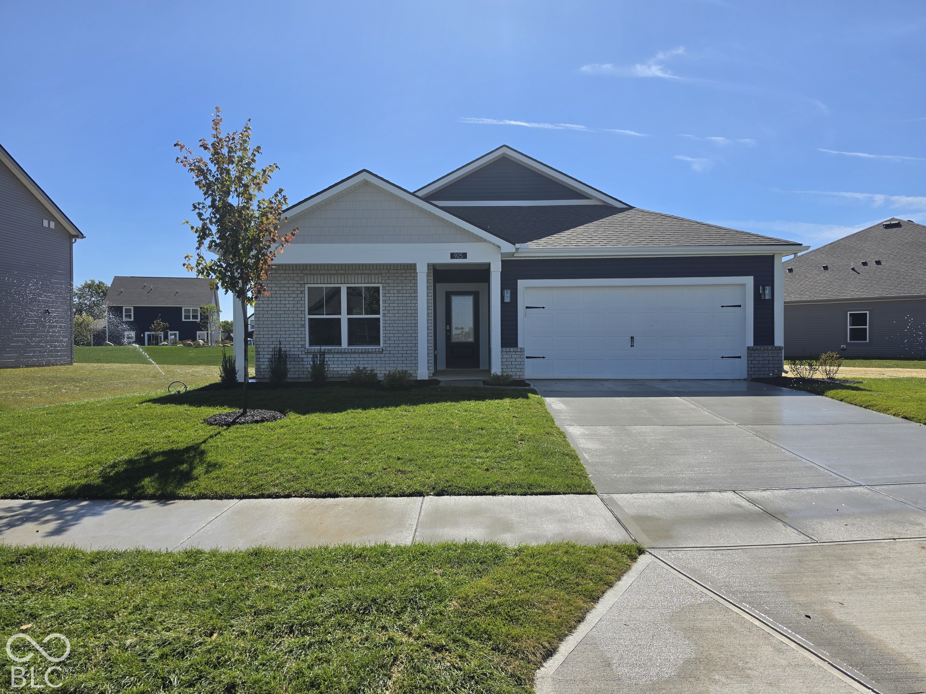 925 Angilee Way — photo