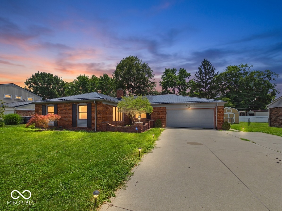 1727 Oakwood Drive — photo